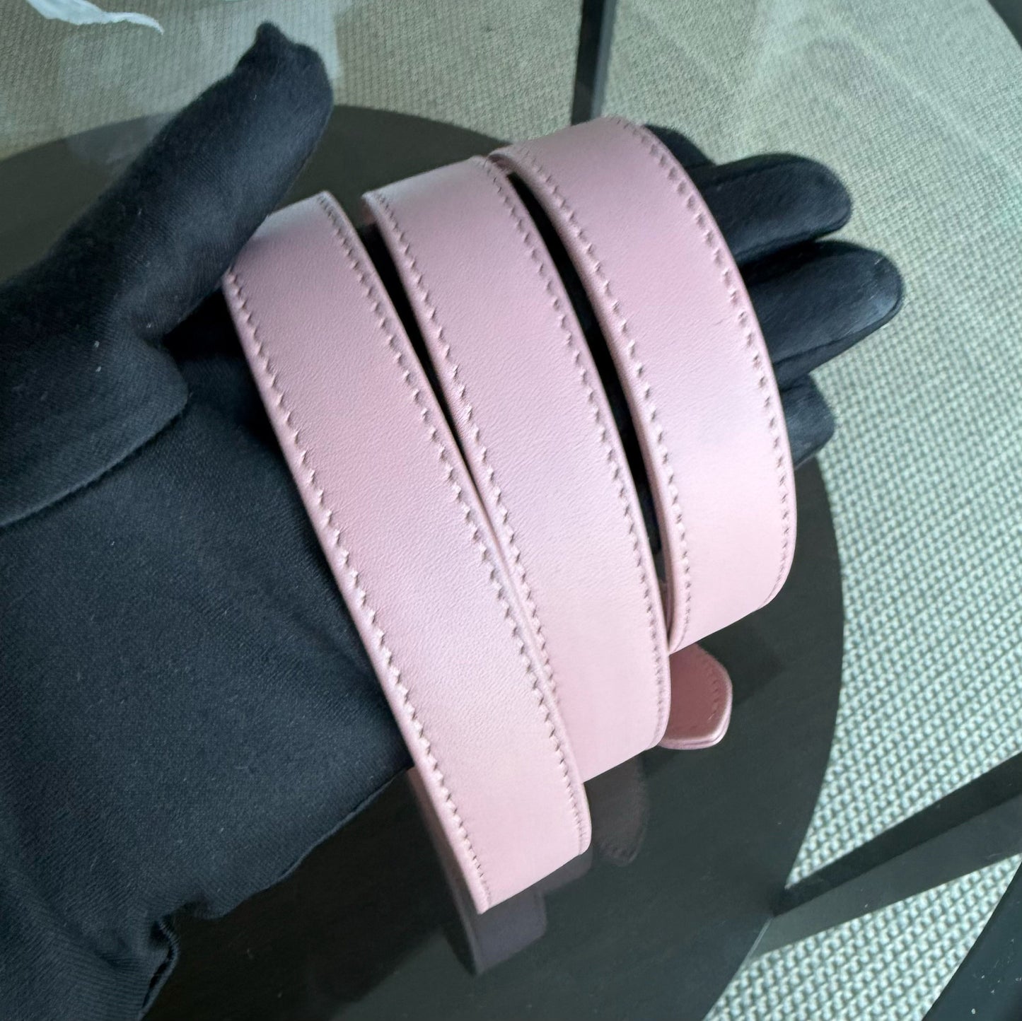 Kovancy Lady D-Joy Medium - Cuir d'agneau Cannage Sakura Rose Noir Quincaillerie