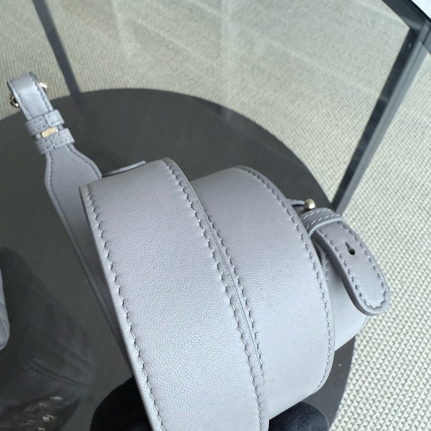 Kovancy Lady Petit - Cuir d'agneau Cannage Gris Gris Quincaillerie dorée
