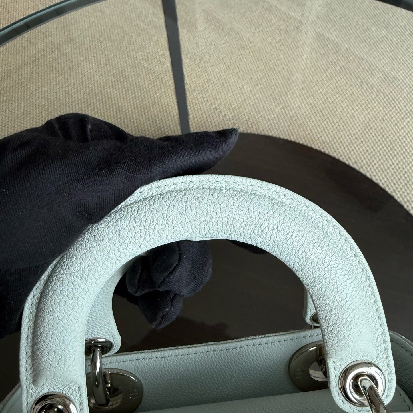 Kovancy Lady Mini - Cuir de veau grainé Cannage Glacier White Hardware argenté
