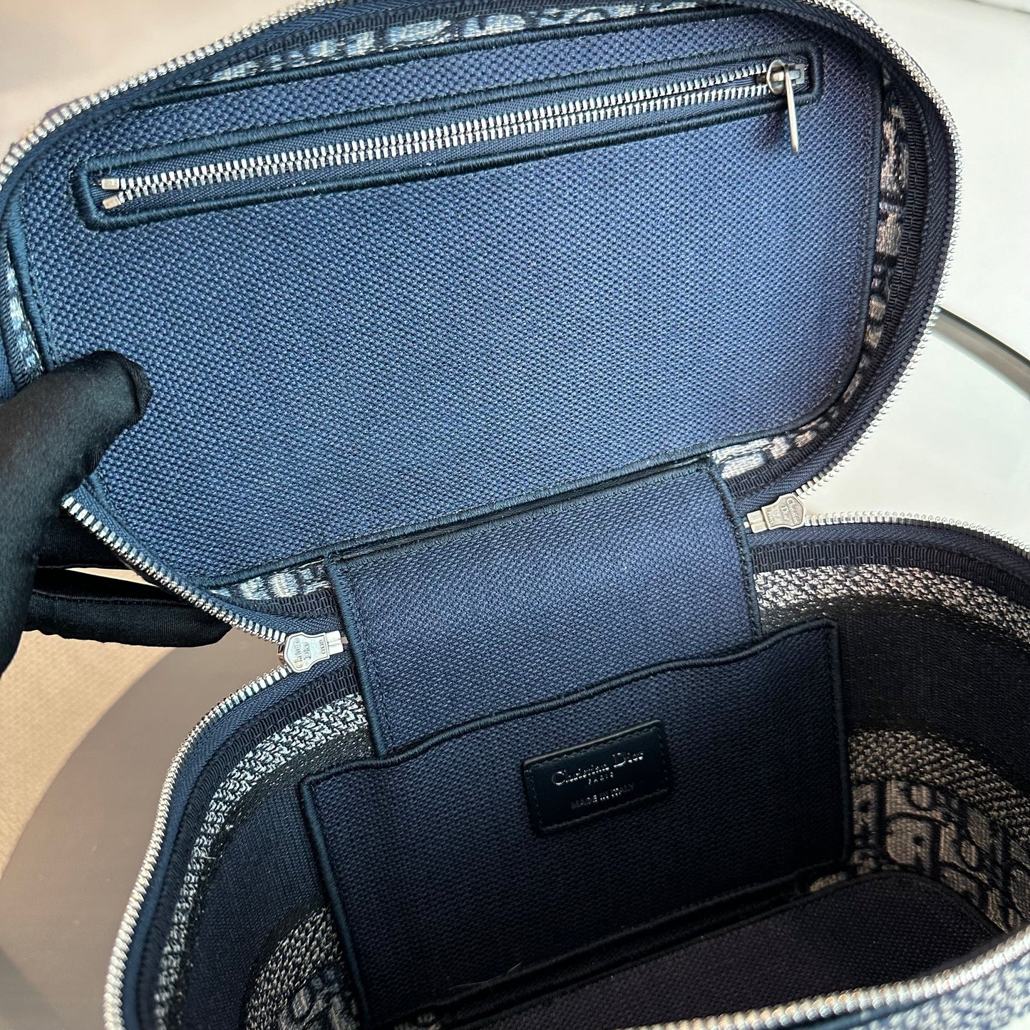 Kovancy Sac à main Vanity en jacquard à broderies obliques bleu SHW