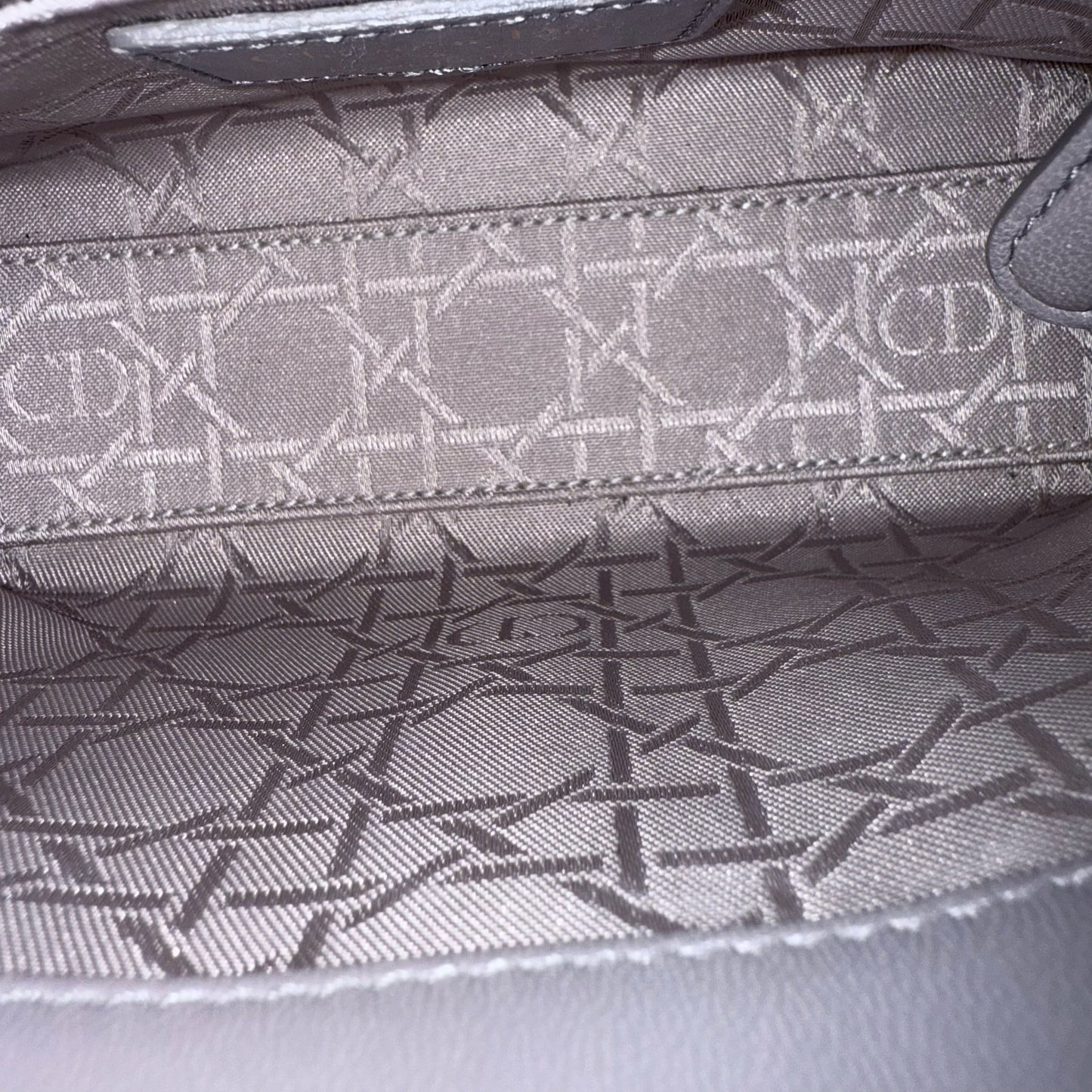 Kovancy Lady Mini - Sangle réglable en cuir d'agneau Cannage gris et matériel doré