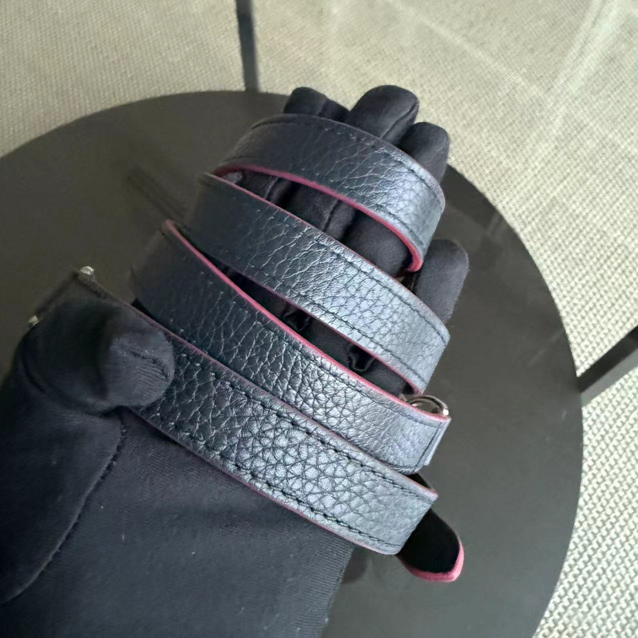 Kovancy Capucines - MM Cuir de veau grainé Taurillon Noir Quincaillerie argentée