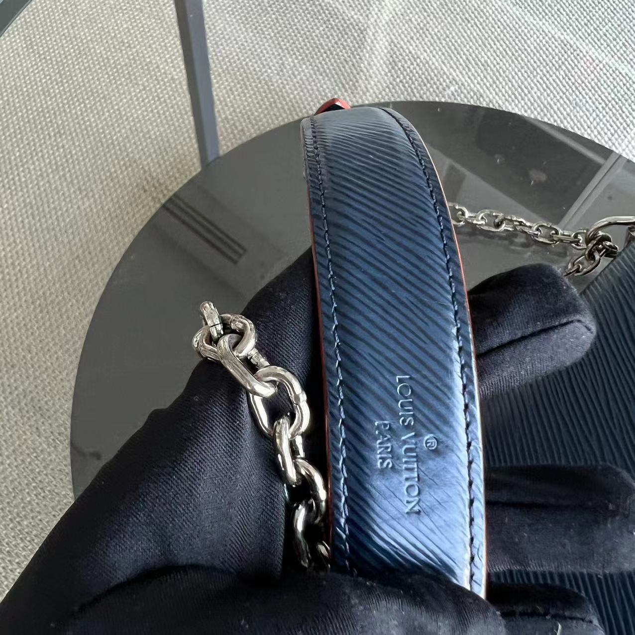 LVT Twist EPI Leather Blue MM Silver Hardware