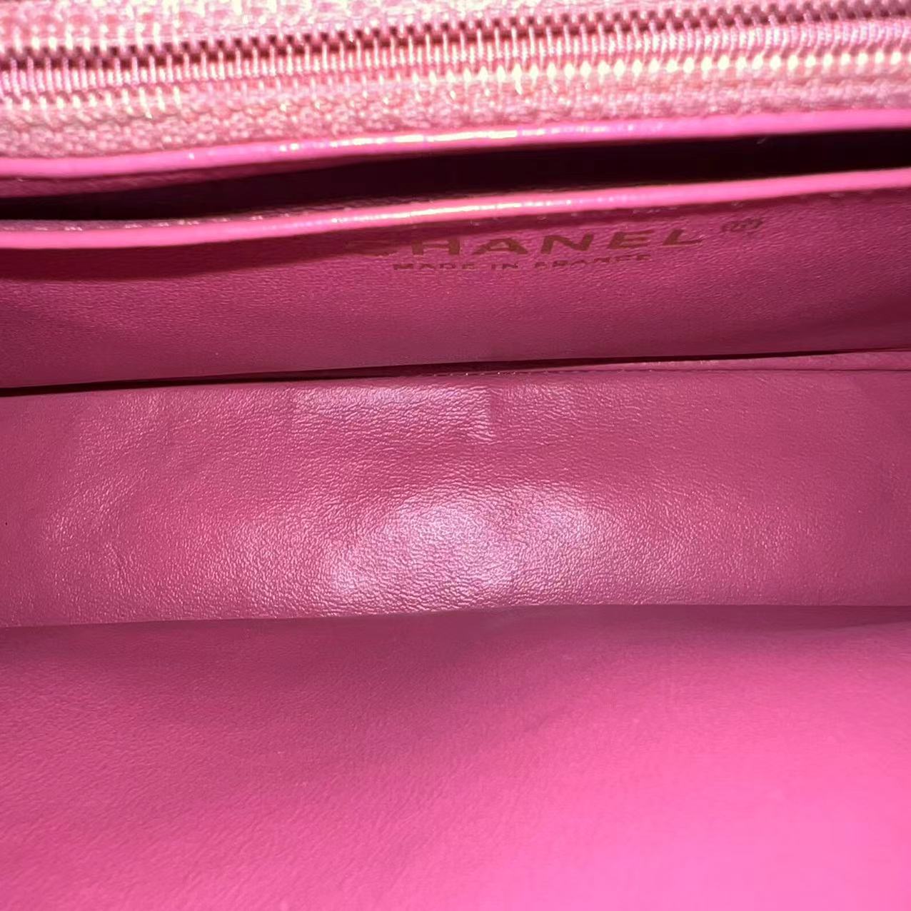 CHANEL Classic Flap Medium