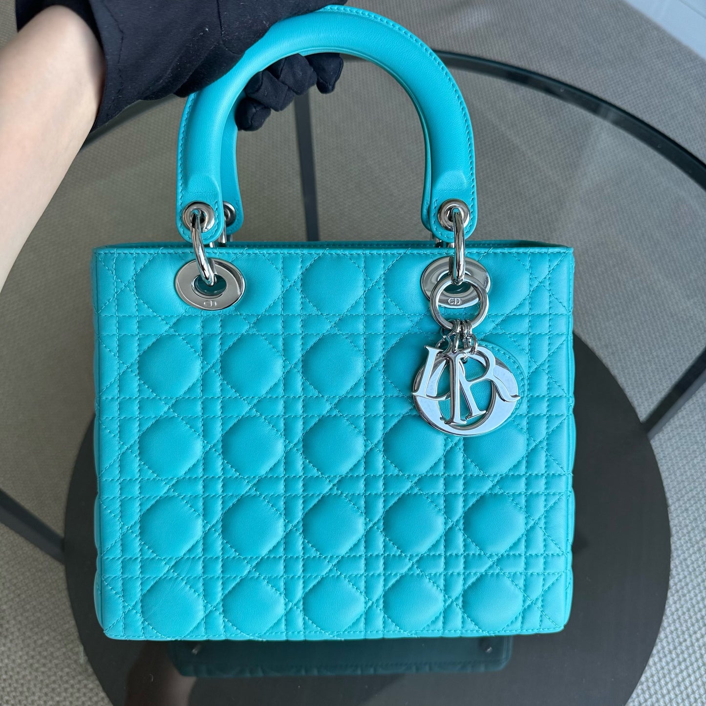 Kovancy Lady Moyen - 25 cm Cannage Agneau Bleu Clair Quincaillerie Argentée