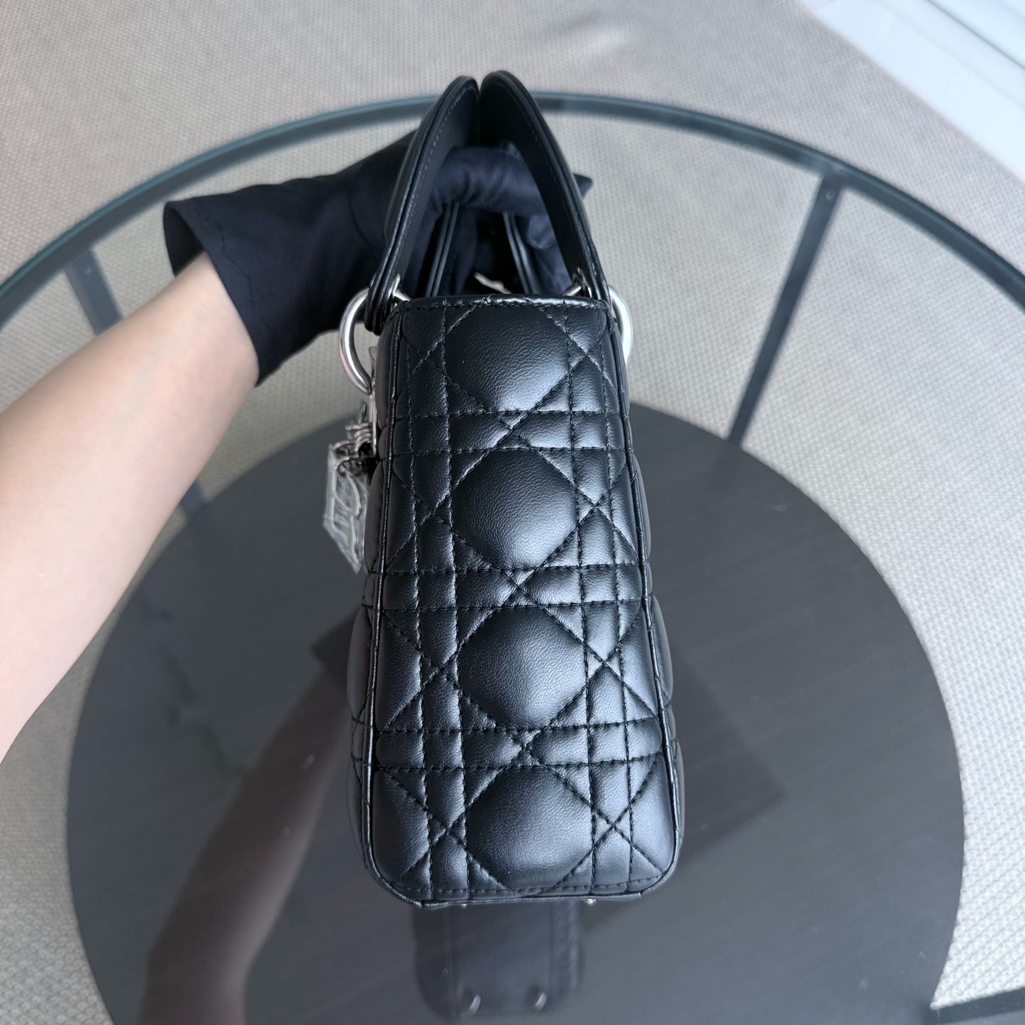 Kovancy Lady Petit - Cuir d'agneau Cannage noir Quincaillerie argentée