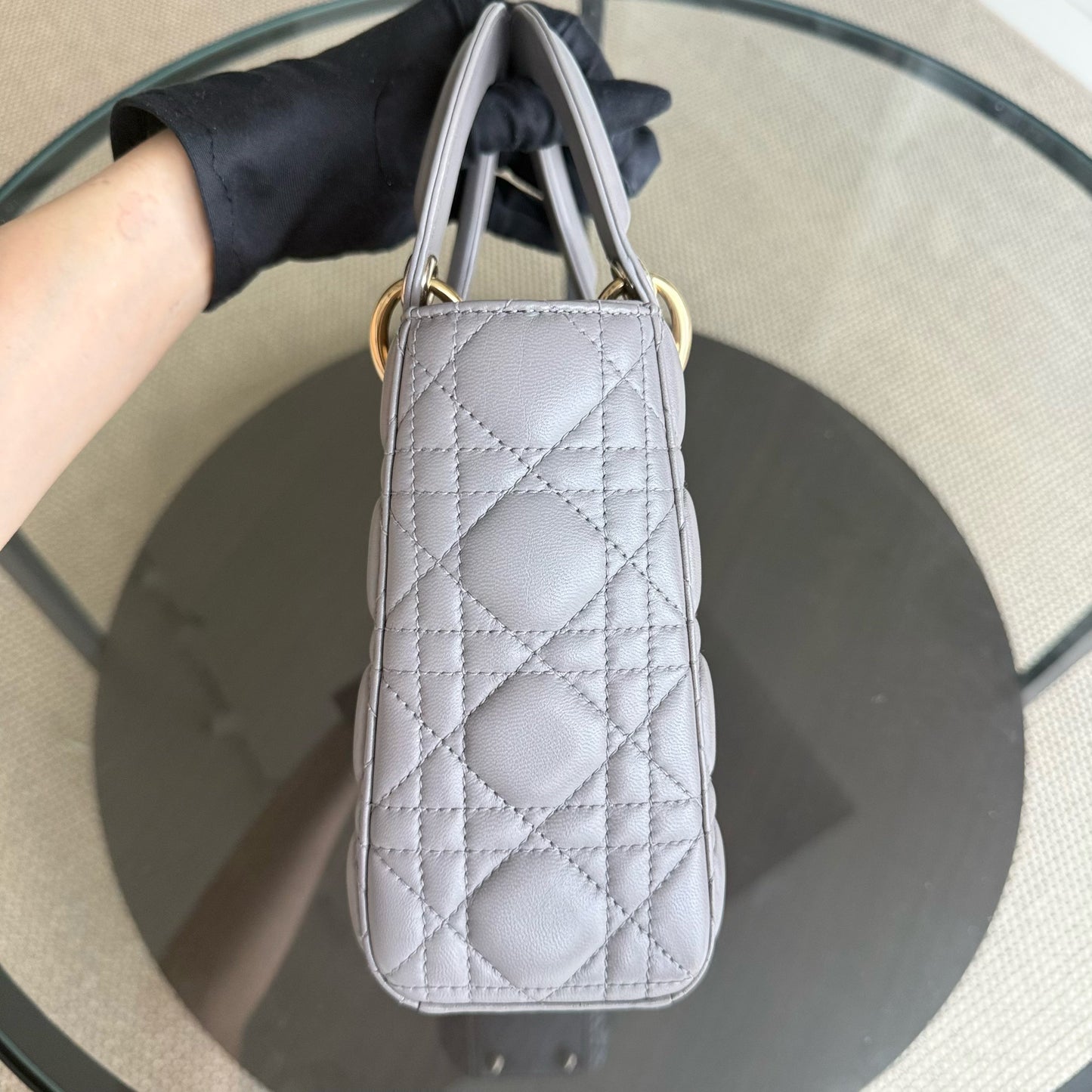 Kovancy Lady Petit - Cuir d'agneau Cannage Gris Gris Quincaillerie dorée