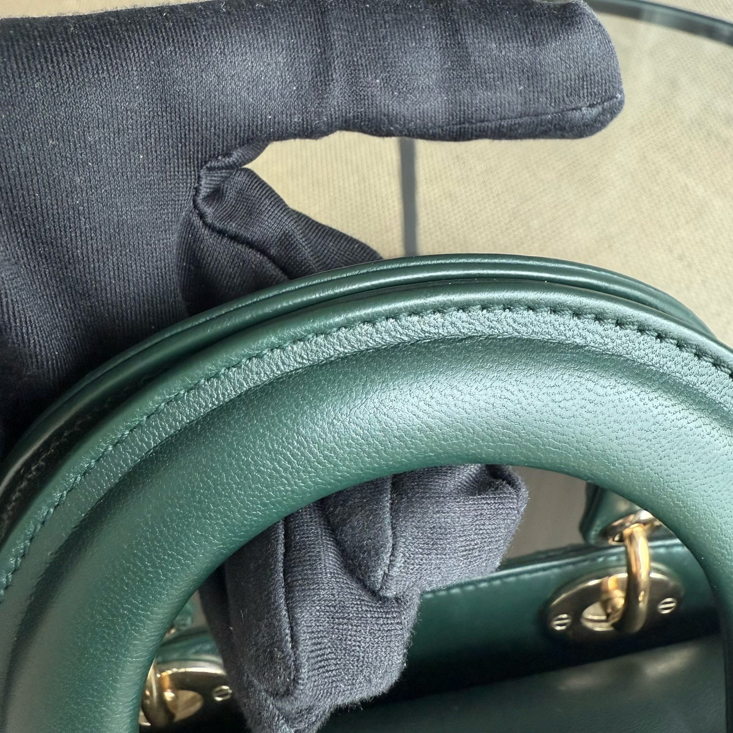 Kovancy Lady Petit ABC - Cuir d'agneau Cannage vert foncé, quincaillerie dorée MyABC