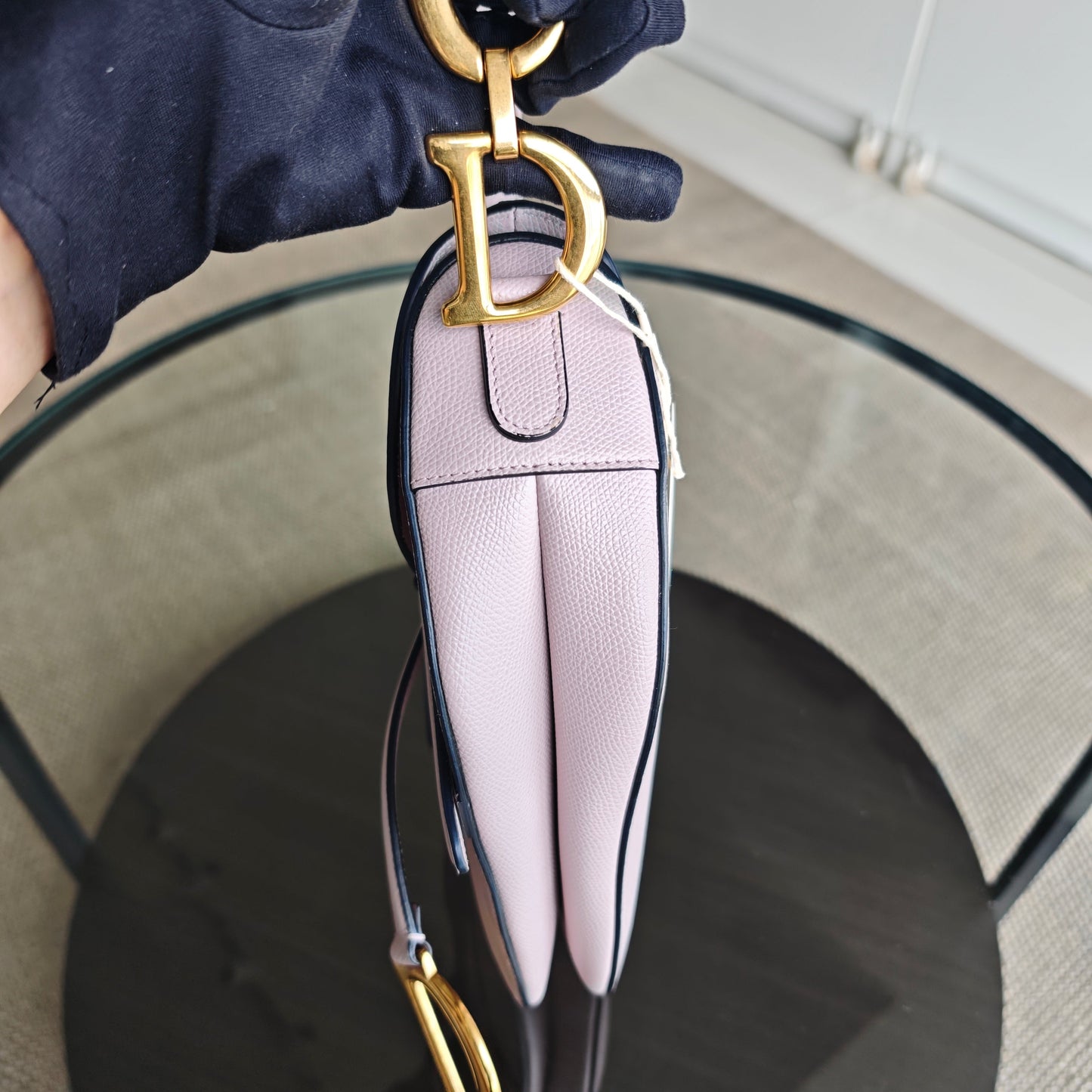 Kovancy Saddle Medium - Rose clair caviar, finitions dorées