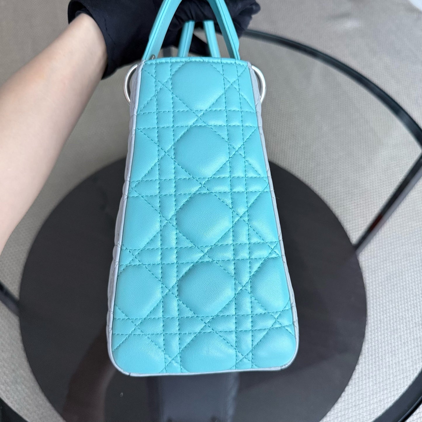 Kovancy Lady Moyen - Cuir d'agneau Cannage bicolore cyan gris gris matériel argenté
