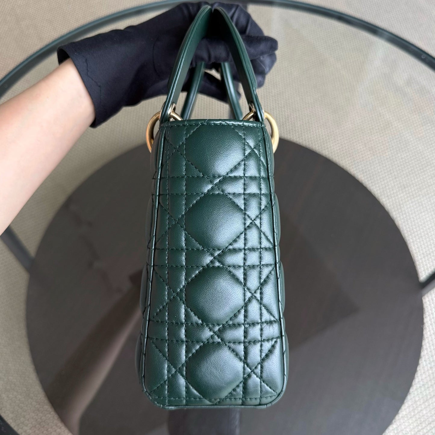 Kovancy Lady Petit ABC - Cuir d'agneau Cannage vert foncé, quincaillerie dorée MyABC