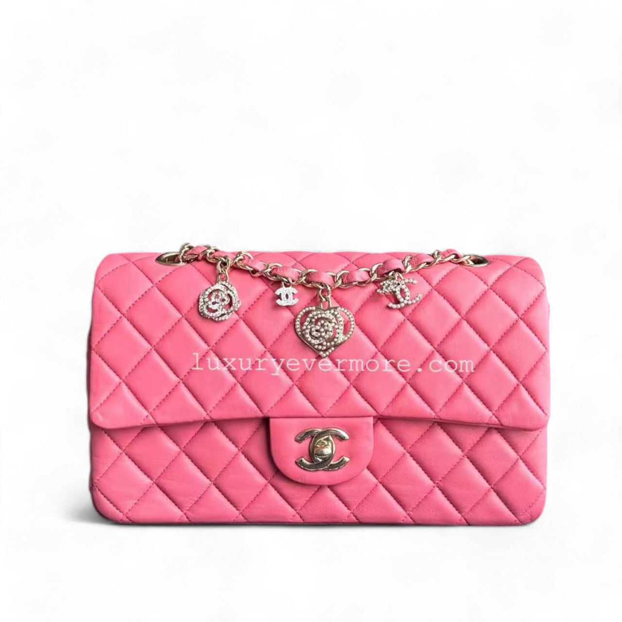 CHANEL Classic Flap Medium