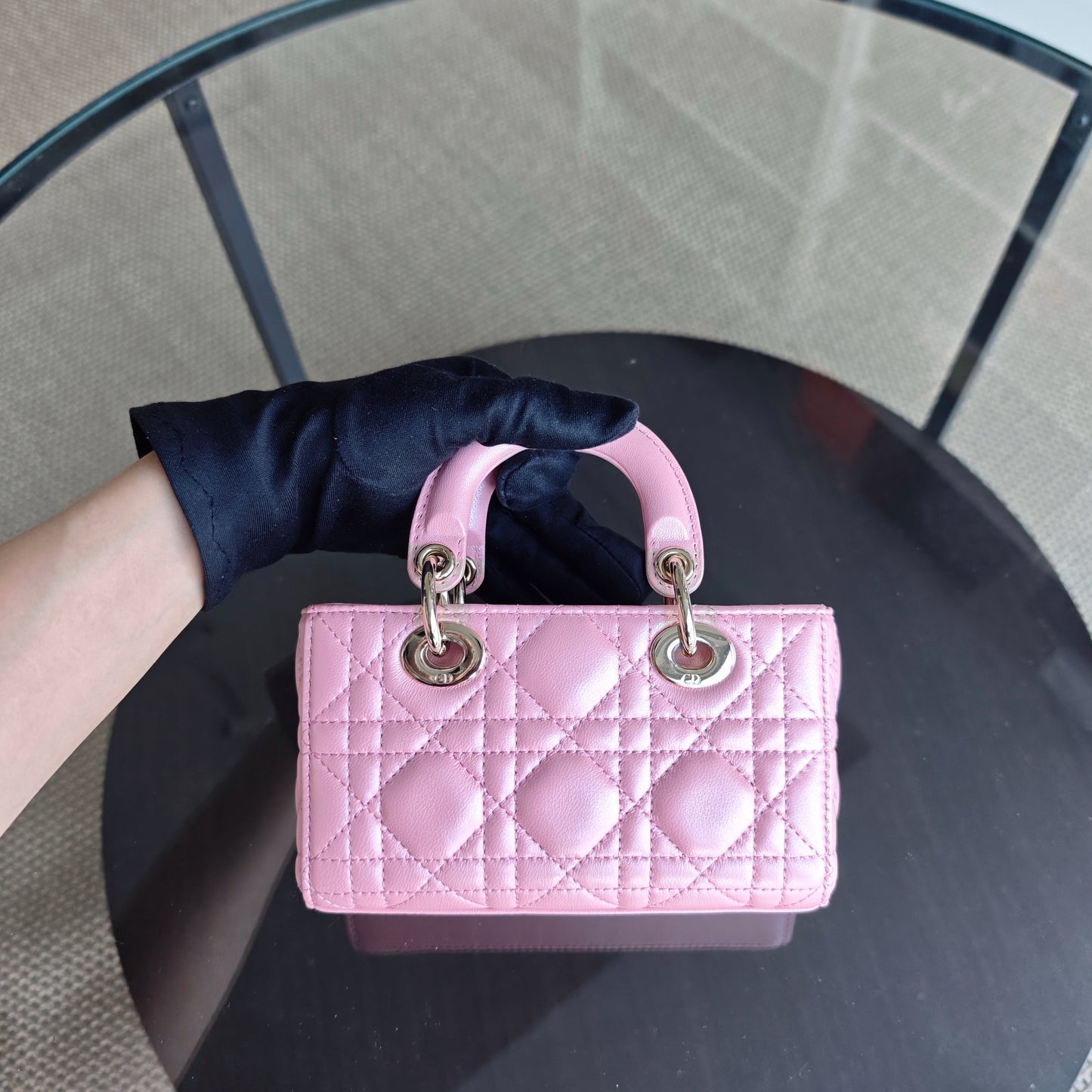 Kovancy D-Joy Micro - Cuir d'agneau Cannage irisé rose, accastillage doré, 17 cm