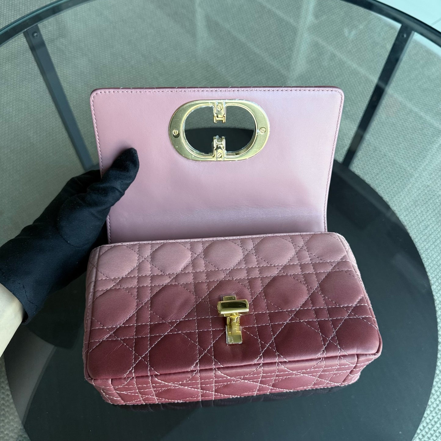 Kovancy Caro Small - Cuir de veau Cannage bicolore Accastillage or rose 20 cm
