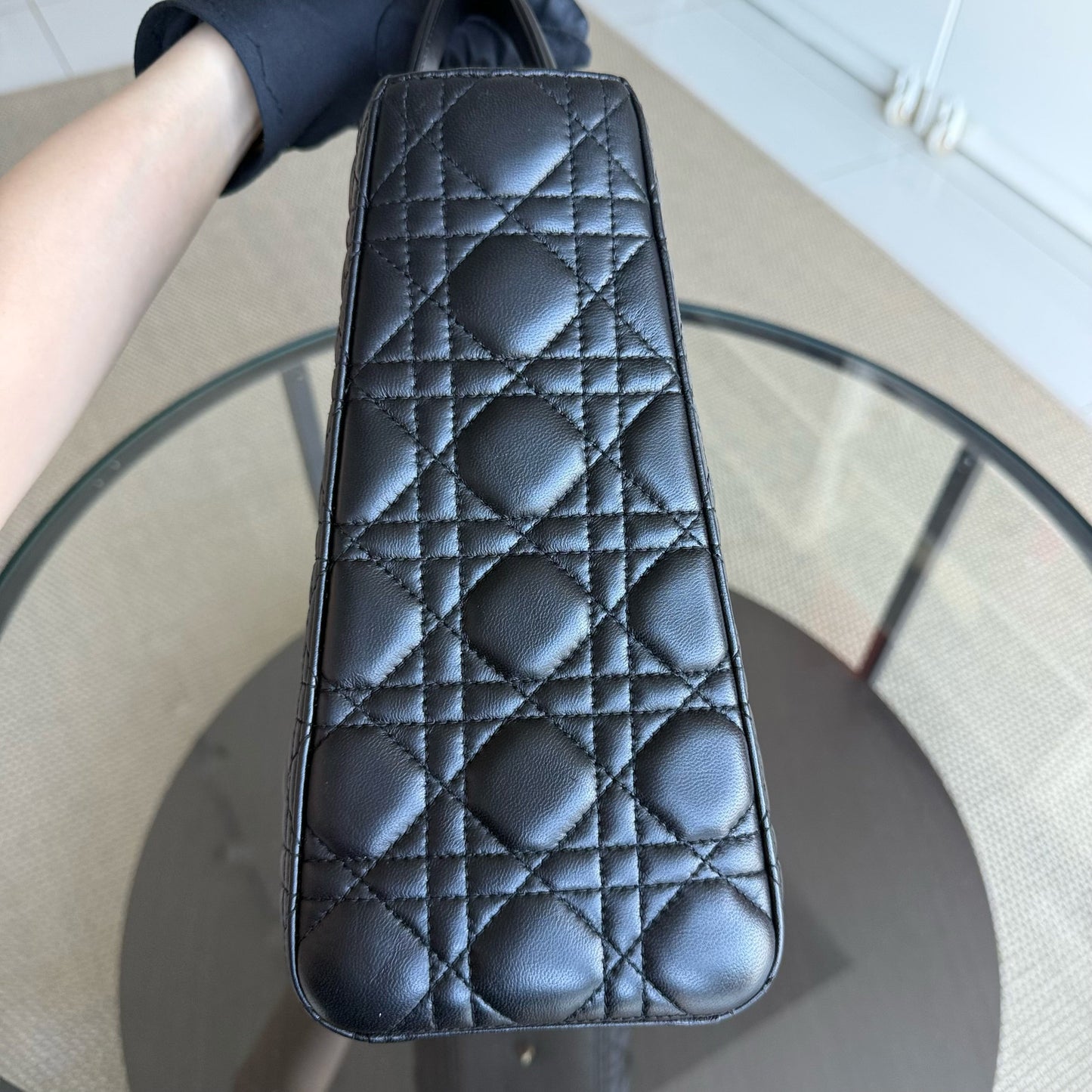 Kovancy Lady Grand - Cuir d'agneau Cannage noir Quincaillerie dorée SANS SANGLE