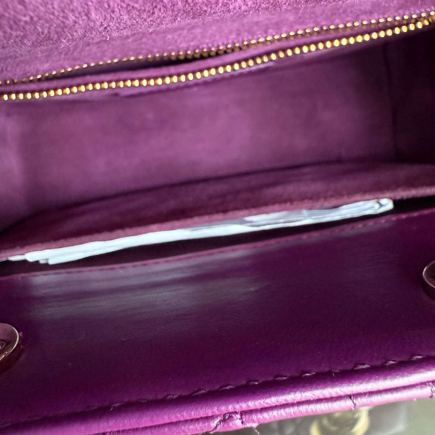 Kovancy Lady Petit ABC - Cuir d'agneau Cannage violet et matériel doré MyABC