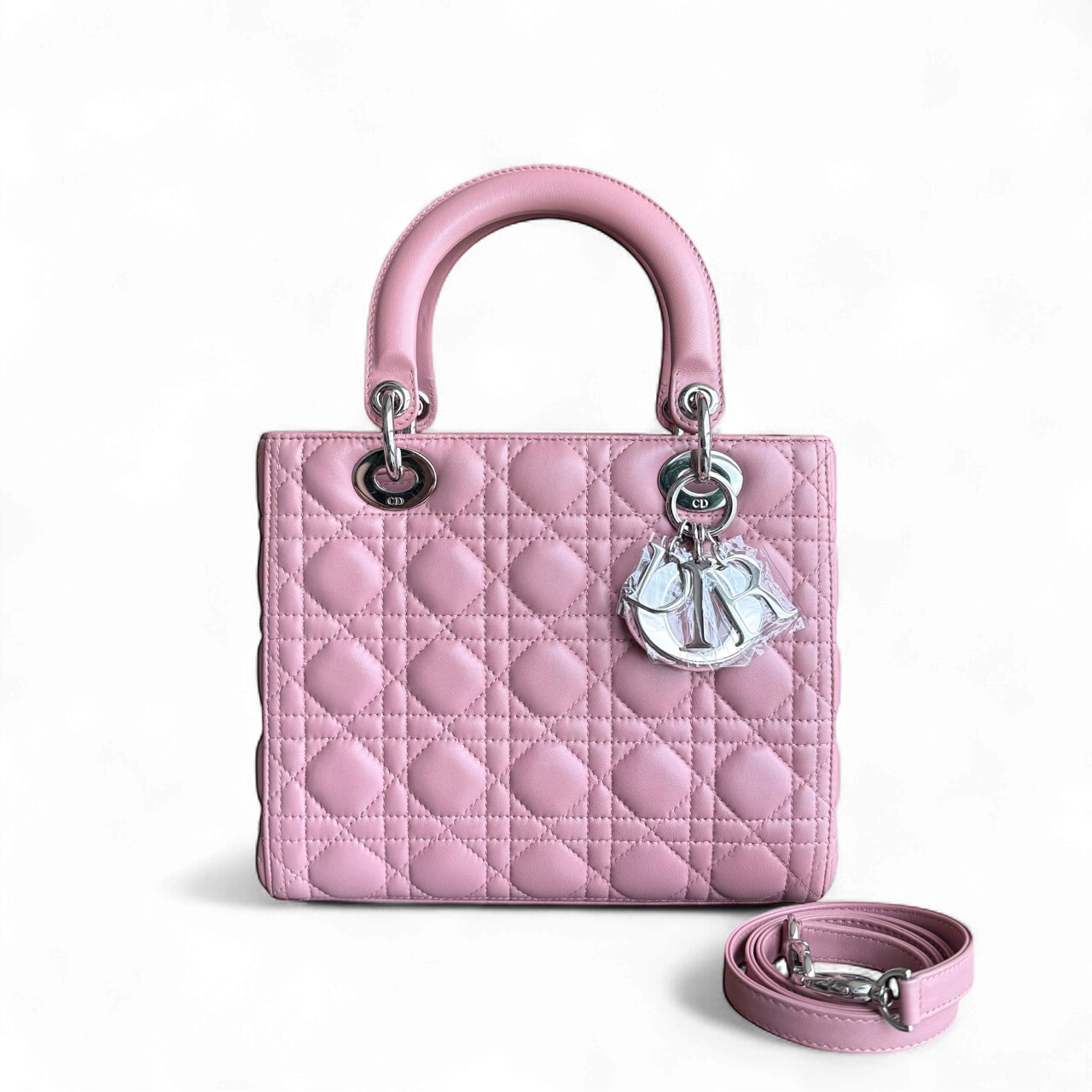Kovancy Lady Cannage moyen en cuir d'agneau rose avec accessoires argentés