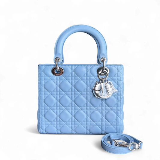 Kovancy Lady Cuir d'agneau Cannage moyen bleu clair avec accessoires argentés
