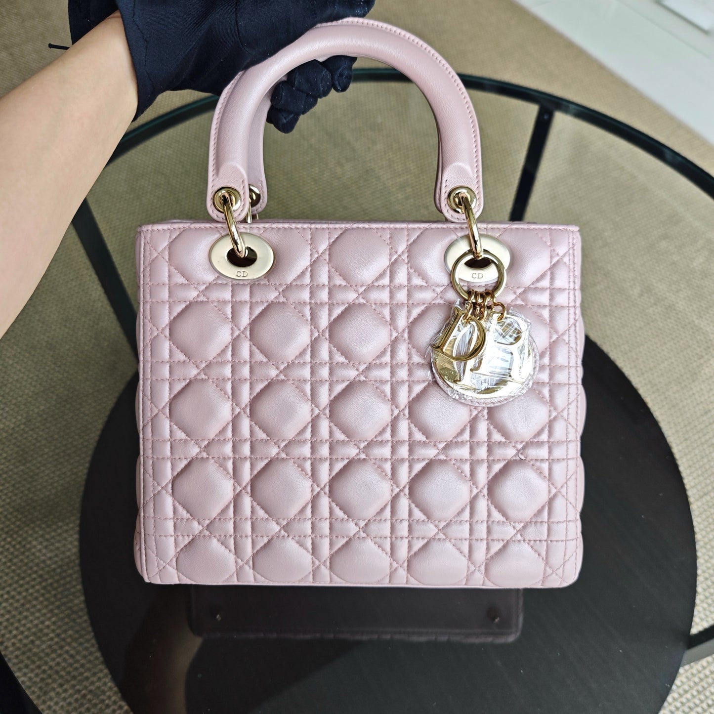 Kovancy Lady Cuir d'agneau Cannage moyen rose clair, accessoires dorés