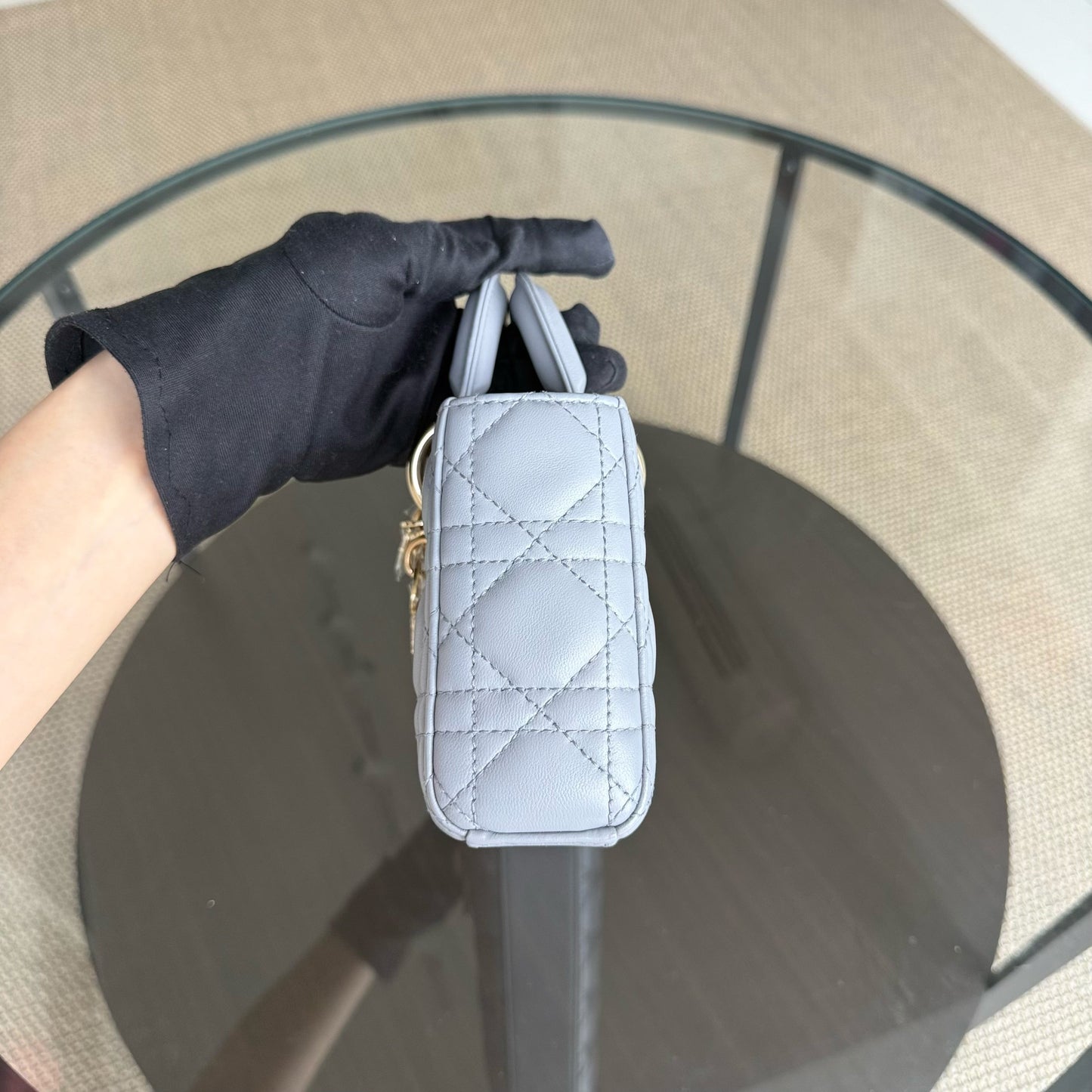 Kovancy Lady D-Joy Small - Cuir d'agneau Cannage gris, quincaillerie dorée