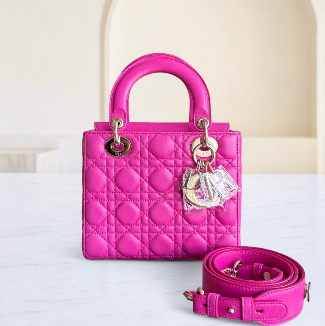 Kovancy Lady Petit rabat - Cuir d'agneau Cannage rose Barbie, finitions dorées