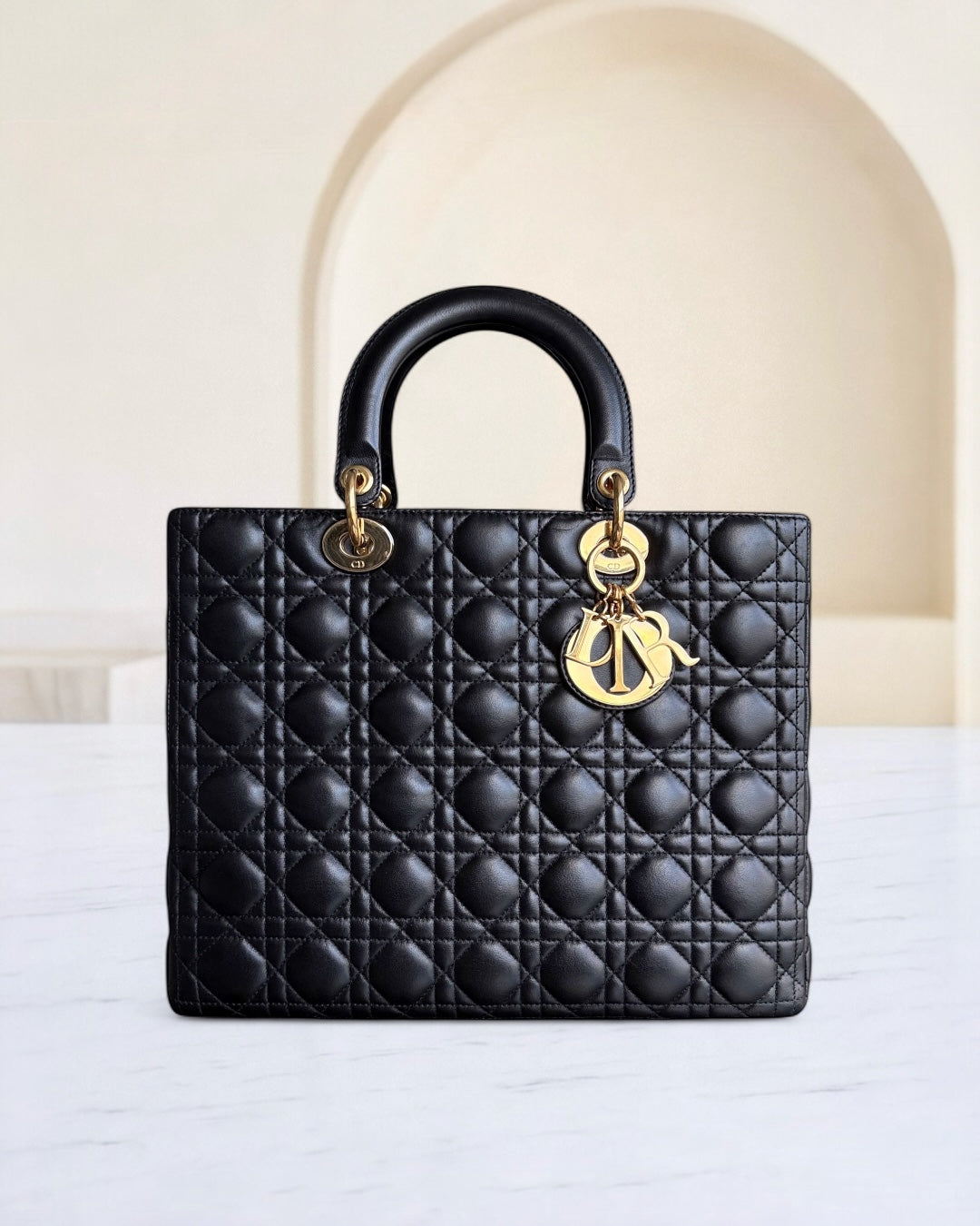 Kovancy Lady Grand - Cuir d'agneau Cannage noir Quincaillerie dorée SANS SANGLE