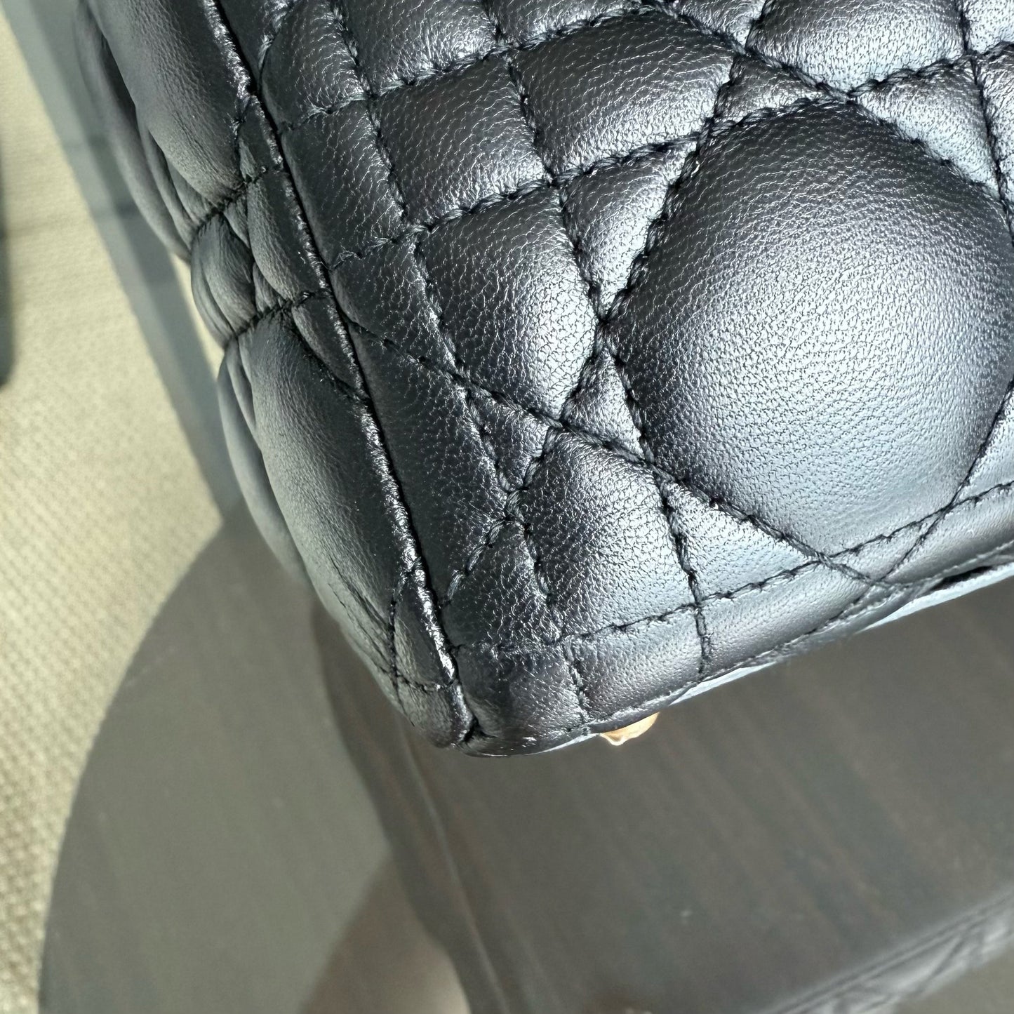 Kovancy Lady Grand - Cuir d'agneau Cannage noir Quincaillerie dorée SANS SANGLE