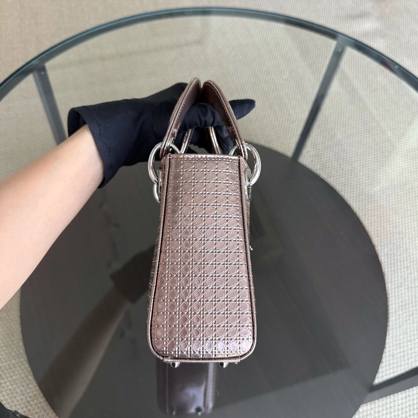 Kovancy Lady Mini - Bandoulière chaîne en cuir de veau micro-cannage métallisé or rose et métal argenté
