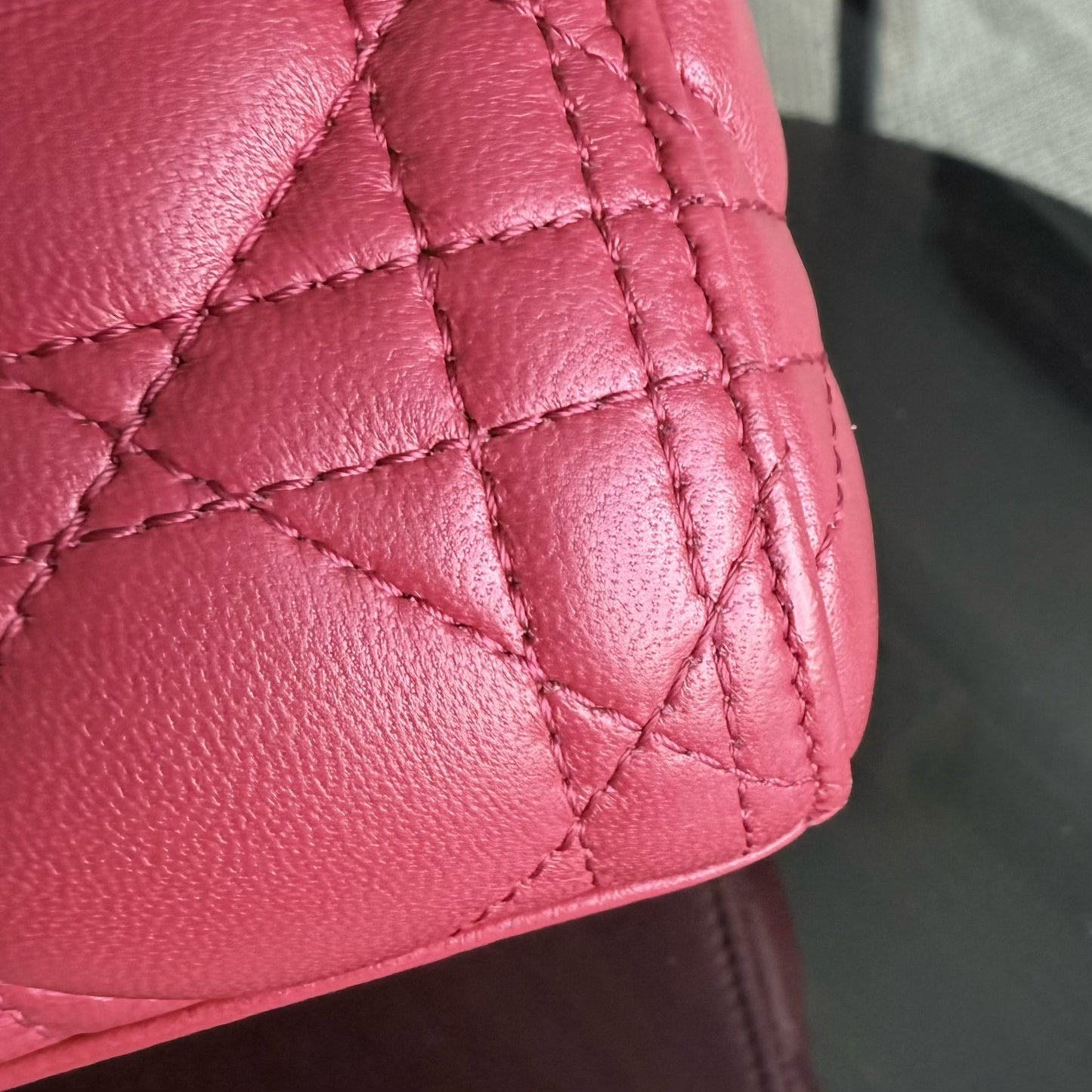 Kovancy Lady Moyen - Cuir d'agneau Cannage rouge et matériel argenté