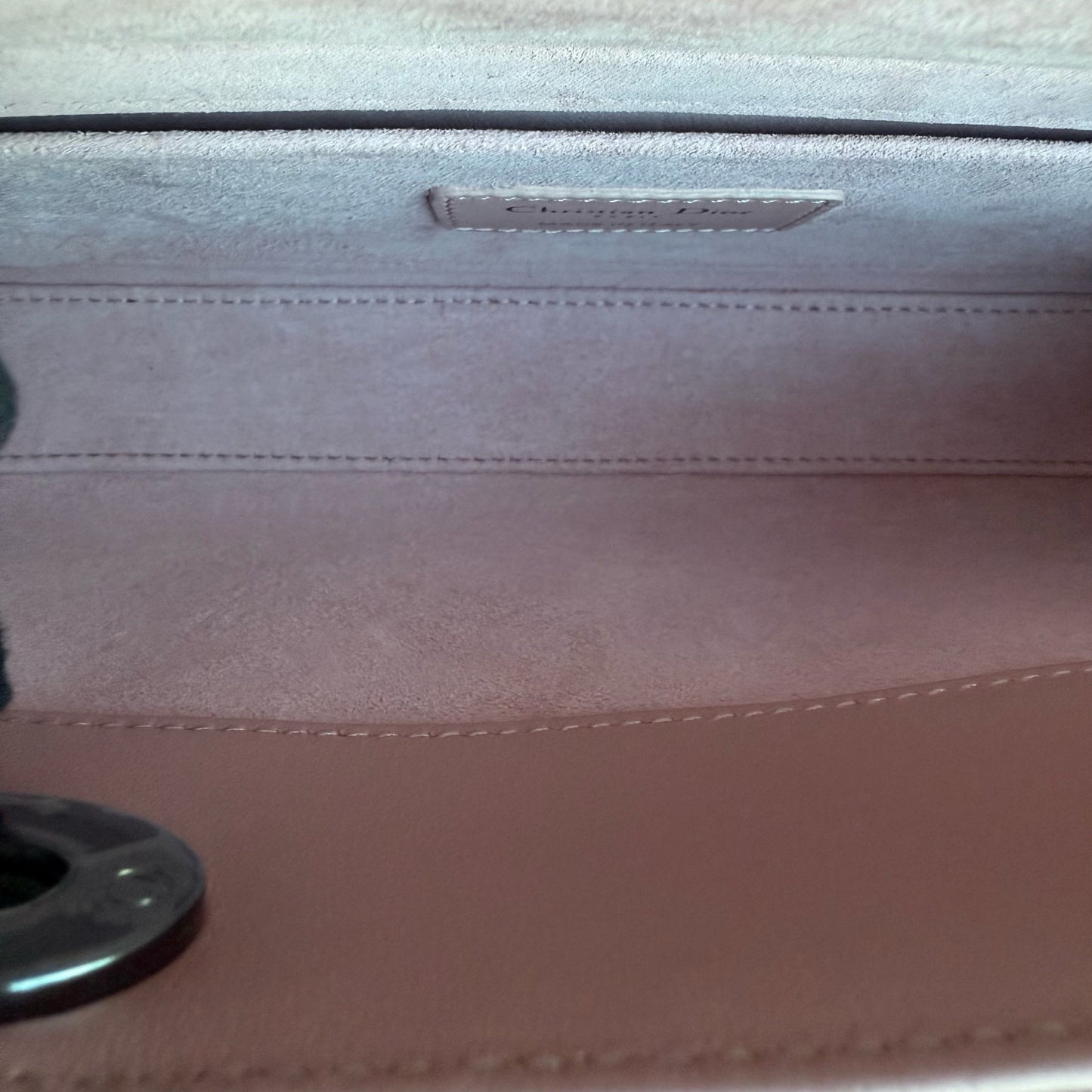 Kovancy Lady D-Joy Medium - Cuir d'agneau Cannage Sakura Rose Noir Quincaillerie