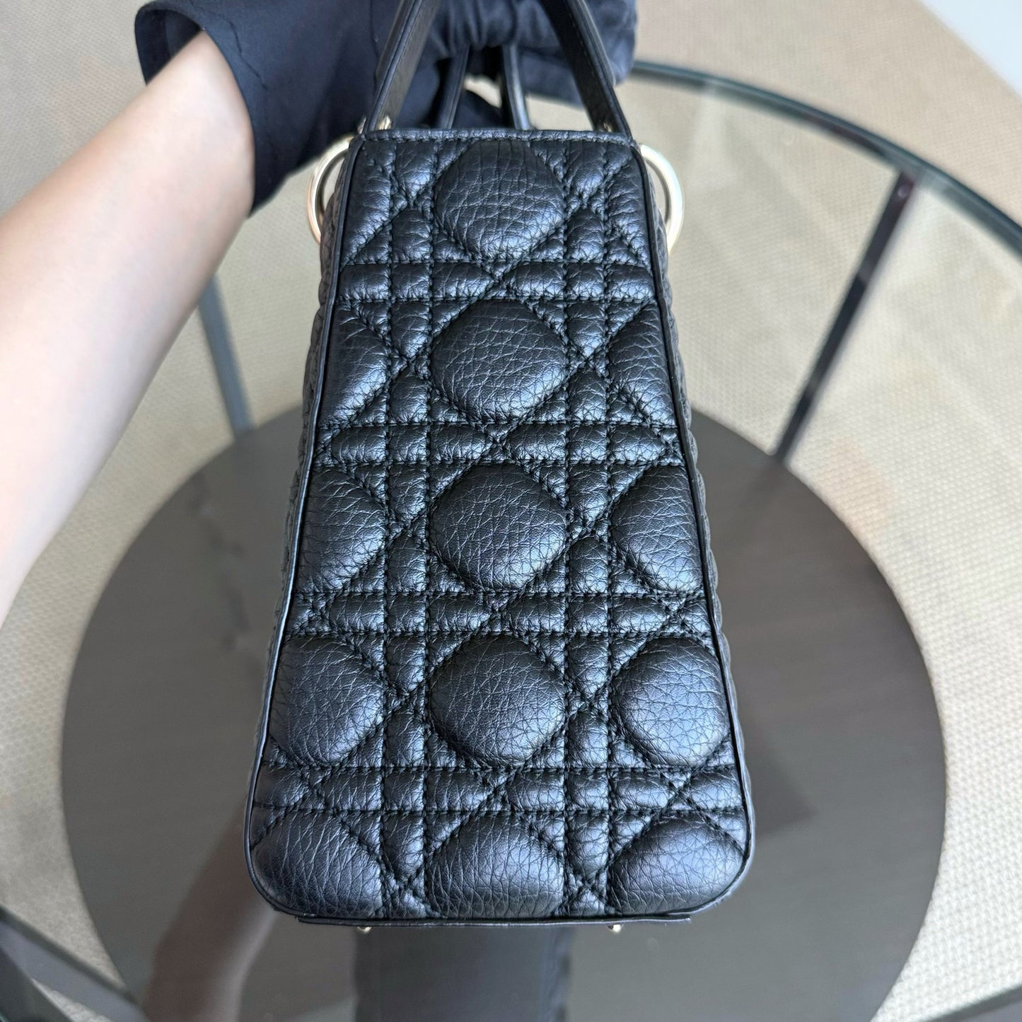 DIO Lady Rabat medium - Black Cannage calfskin and gold-tone hardware