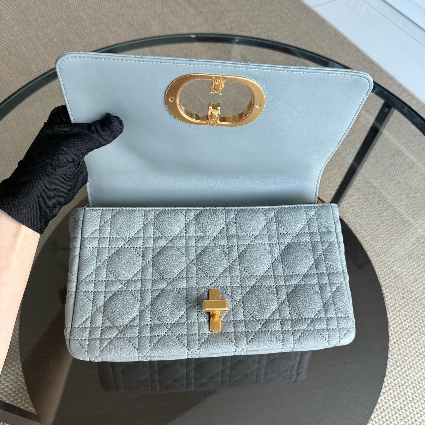 Kovancy Caro Medium - Cuir de veau grainé Cannage Gris Gris Métal doré
