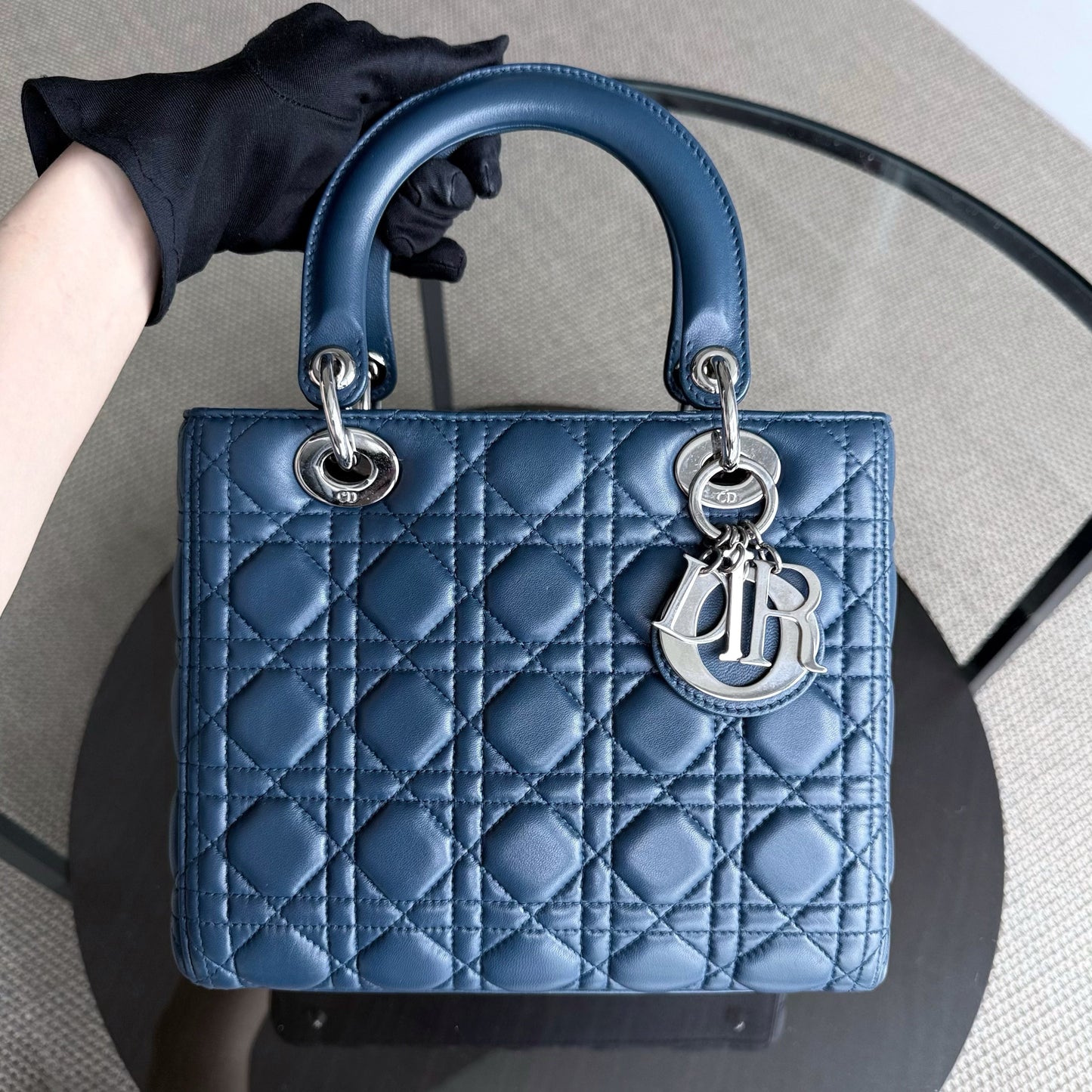 Kovancy Lady Moyen - Cuir d'agneau Cannage bleu, quincaillerie argentée