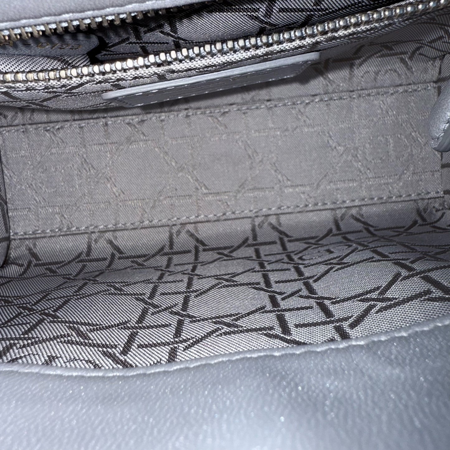 Kovancy Lady Mini - Sangle chaîne en cuir d'agneau Cannage avec quincaillerie argentée et dorée