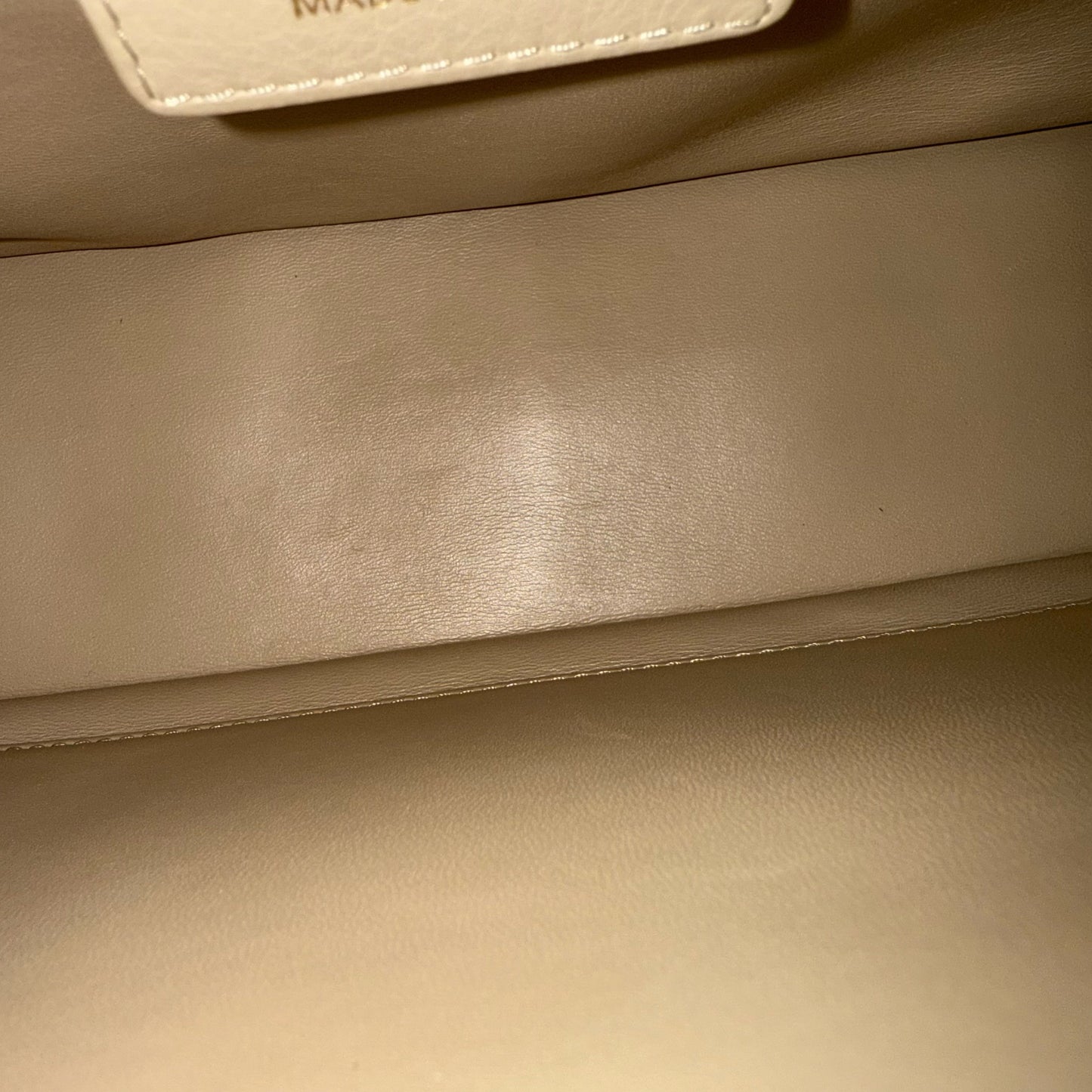 KovancyCaro Large - Cuir de veau grainé Cannage Beige clair Ferrures dorées