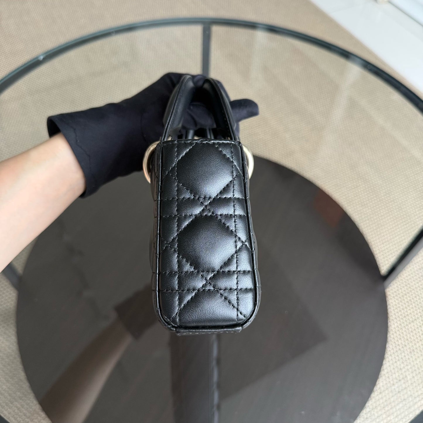 Kovancy Lady D-Joy Small - Bracelet simple en cuir d'agneau Cannage noir et doré