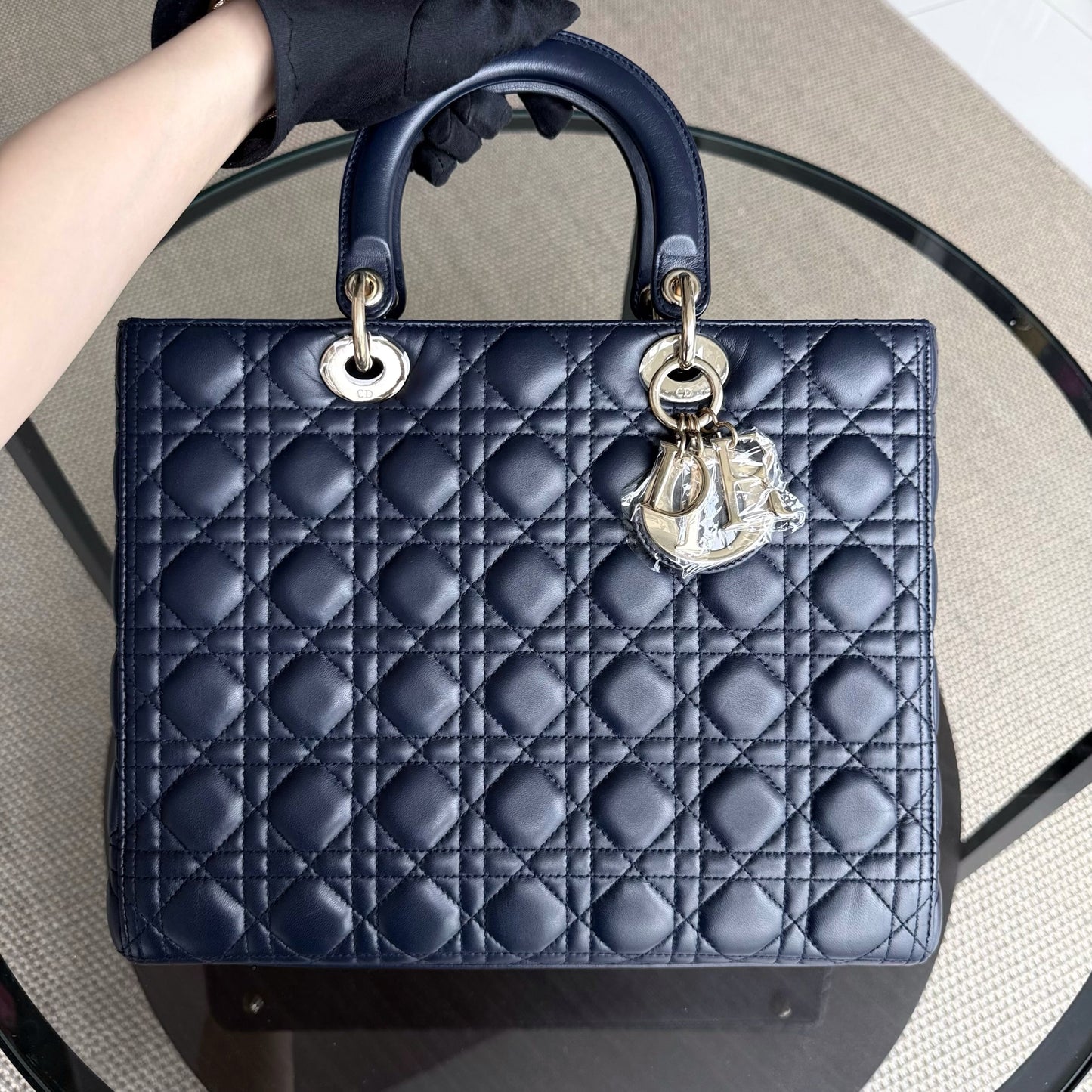 Kovancy Lady Grand rabat - Cuir d'agneau Canange bleu foncé, accessoires dorés
