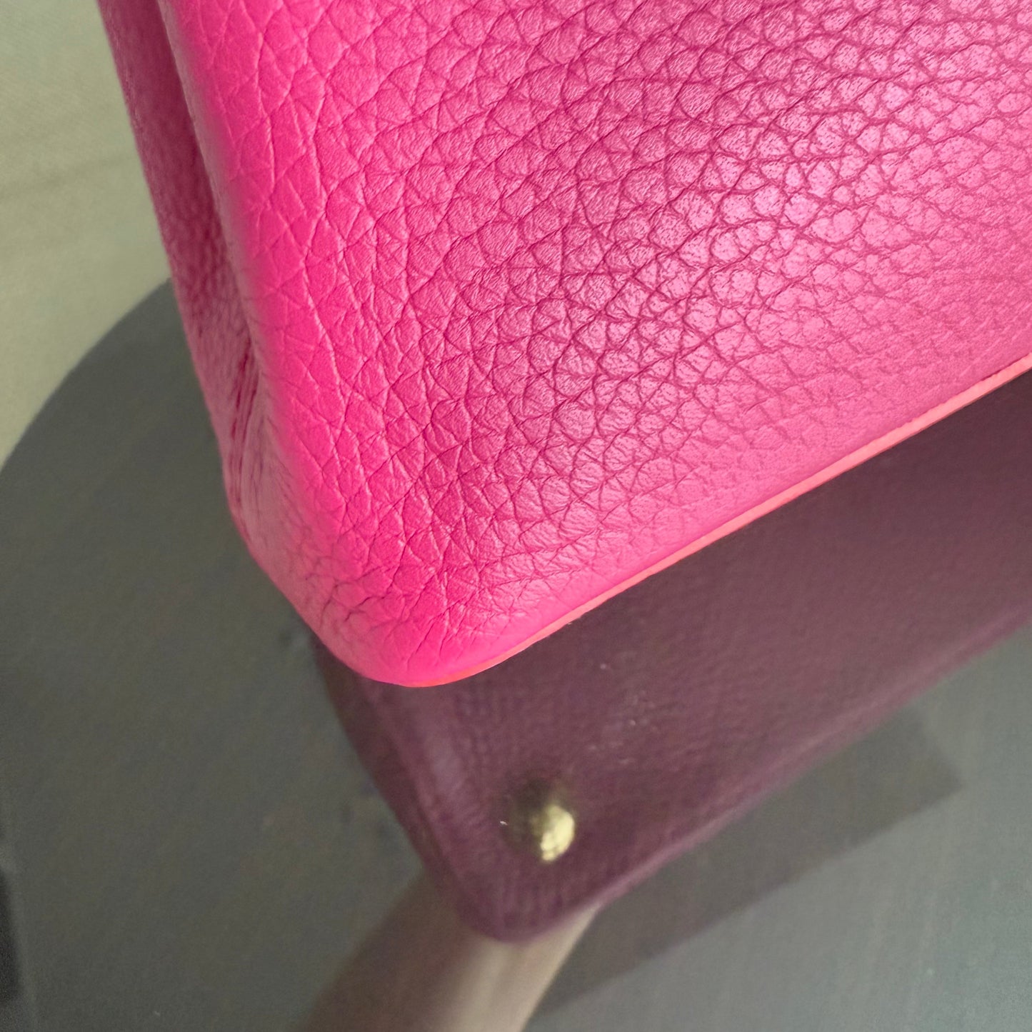 LV Capucines BB - 27CM Grained calfskin Hot pink Gold-tone hardware