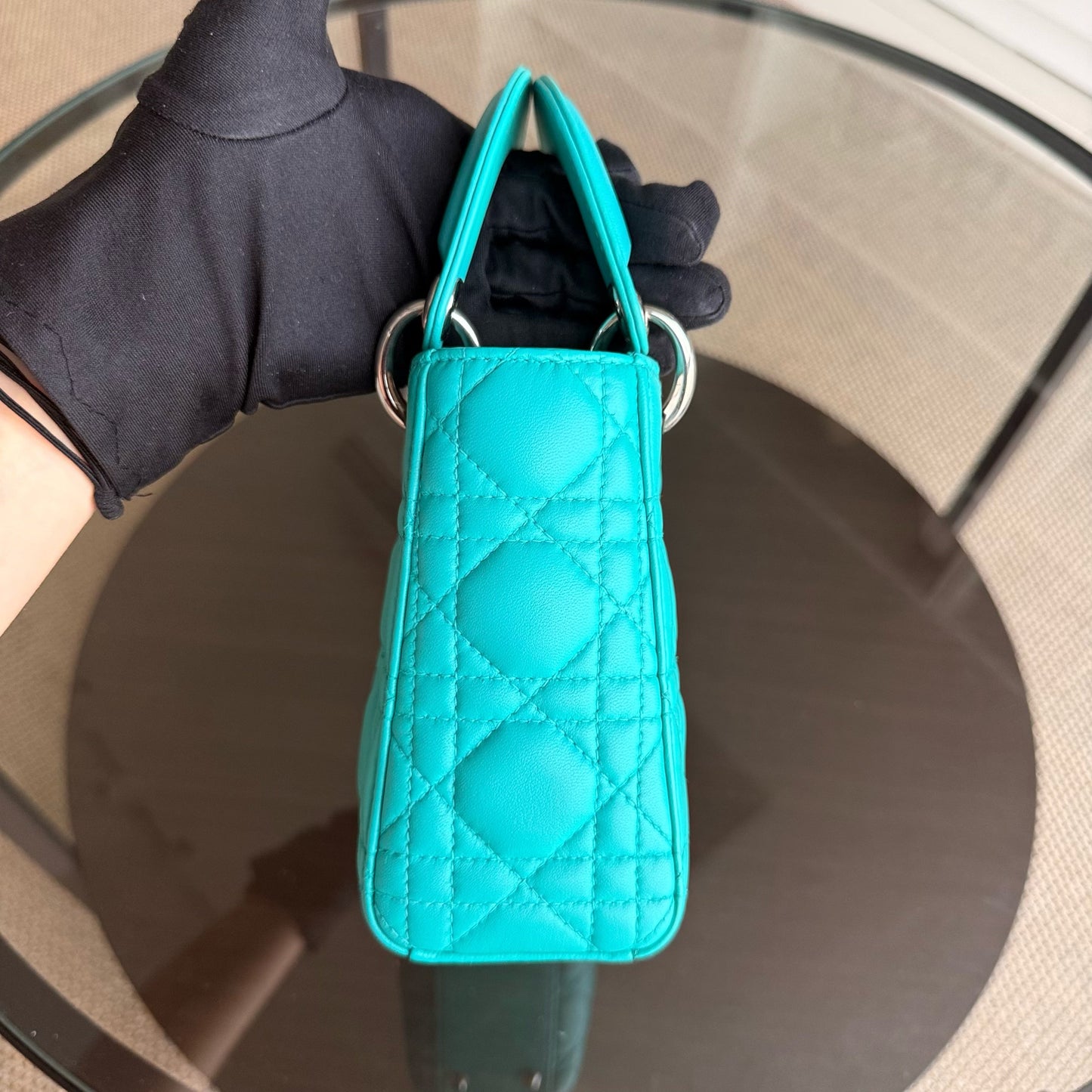 Kovancy Lady Mini - Sangle réglable en cuir d'agneau Cannage bleu cyan et matériel argenté