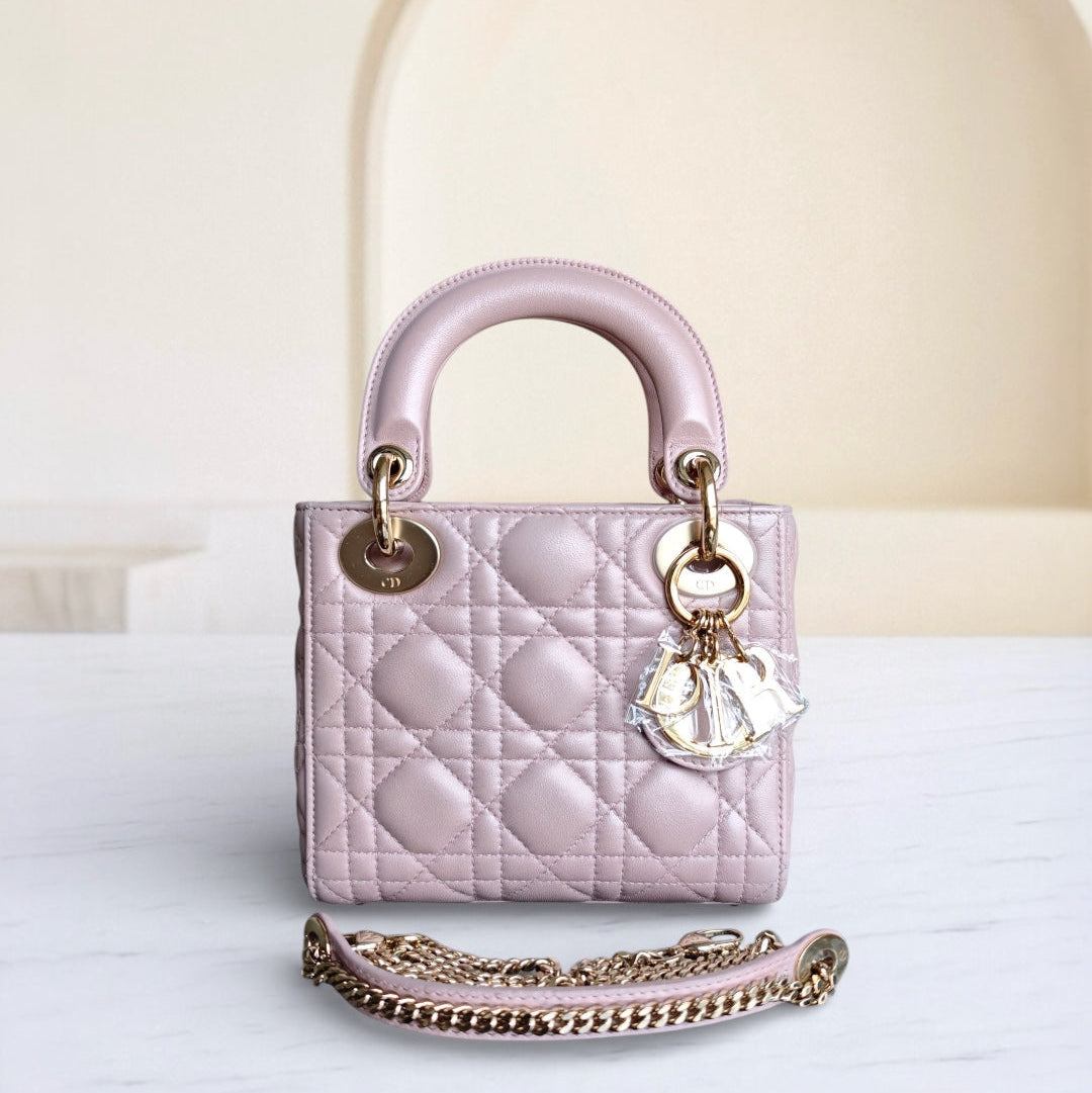 Kovancy Lady Mini - Bracelet chaîne en cuir d'agneau rose clair Cannage et finitions dorées
