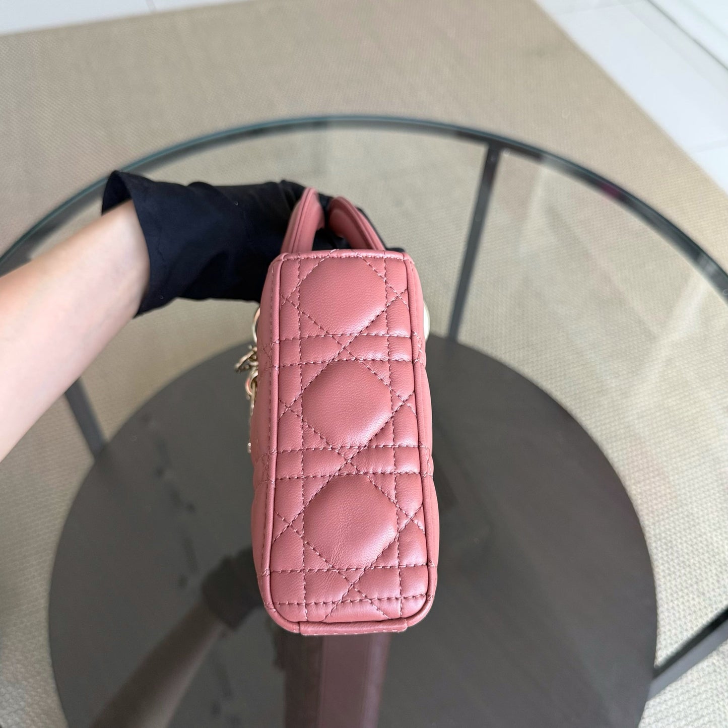 Kovancy D-Joy Medium - Cuir d'agneau Cannage Blush Rose Accastillage doré