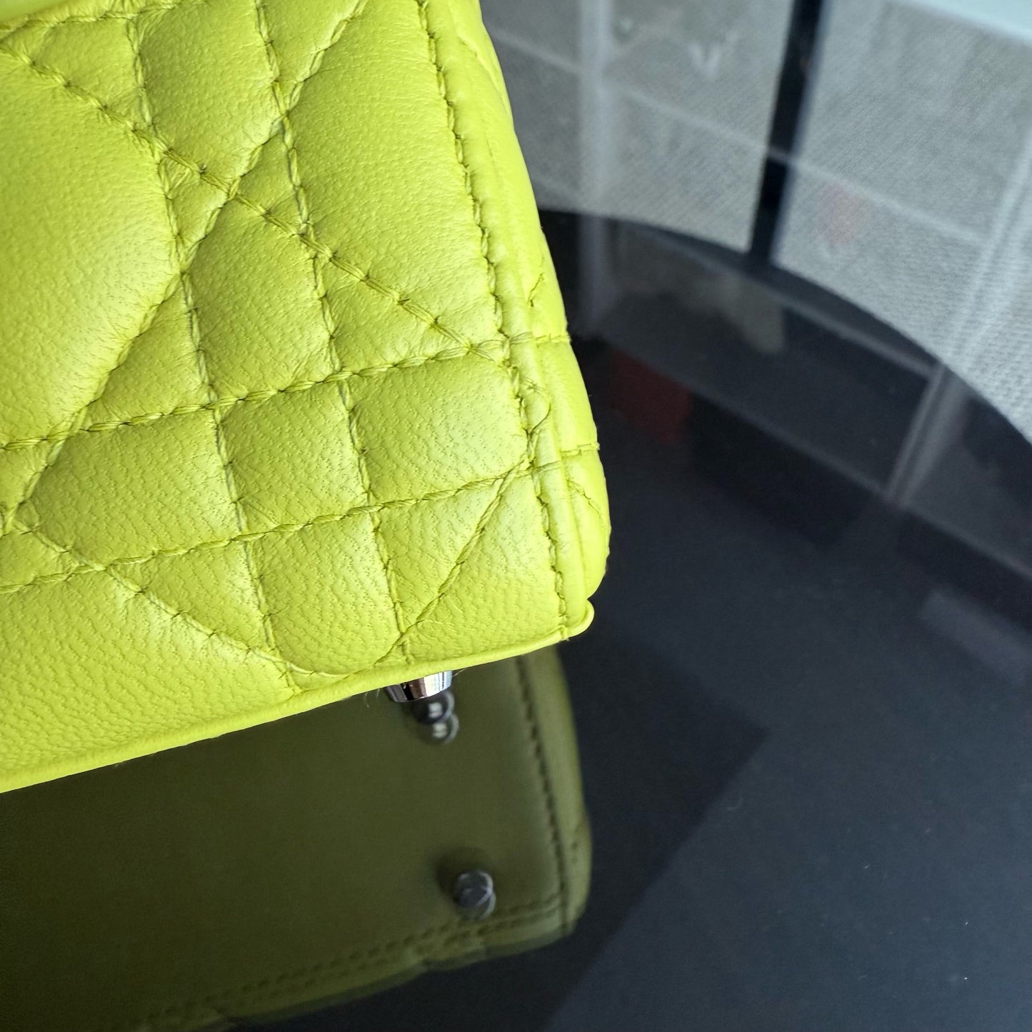 Kovancy Lady Mini - Sangle réglable en cuir d'agneau Cannage jaune et métal argenté