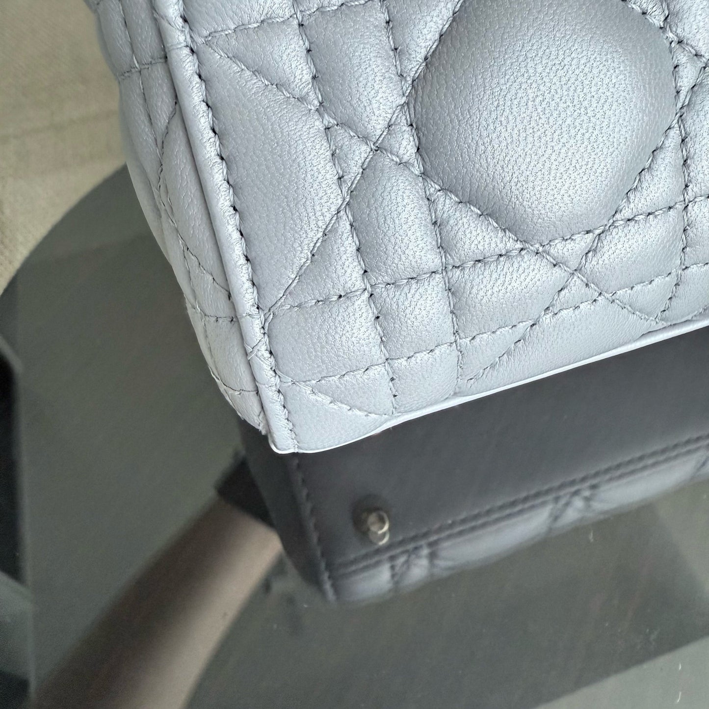 Kovancy Lady Mini - Sangle chaîne en cuir d'agneau Cannage avec quincaillerie argentée et dorée