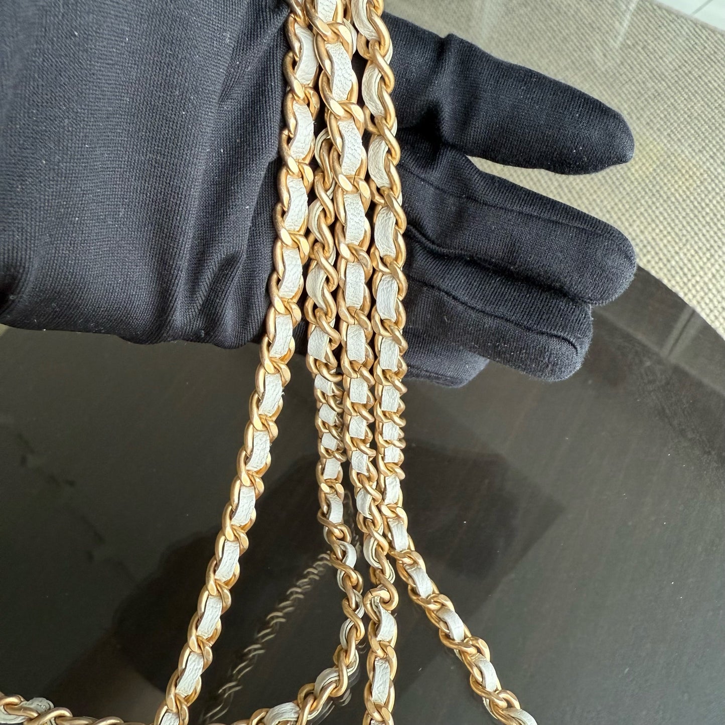 Kovancy Pochette ronde Pearl avec chaîne