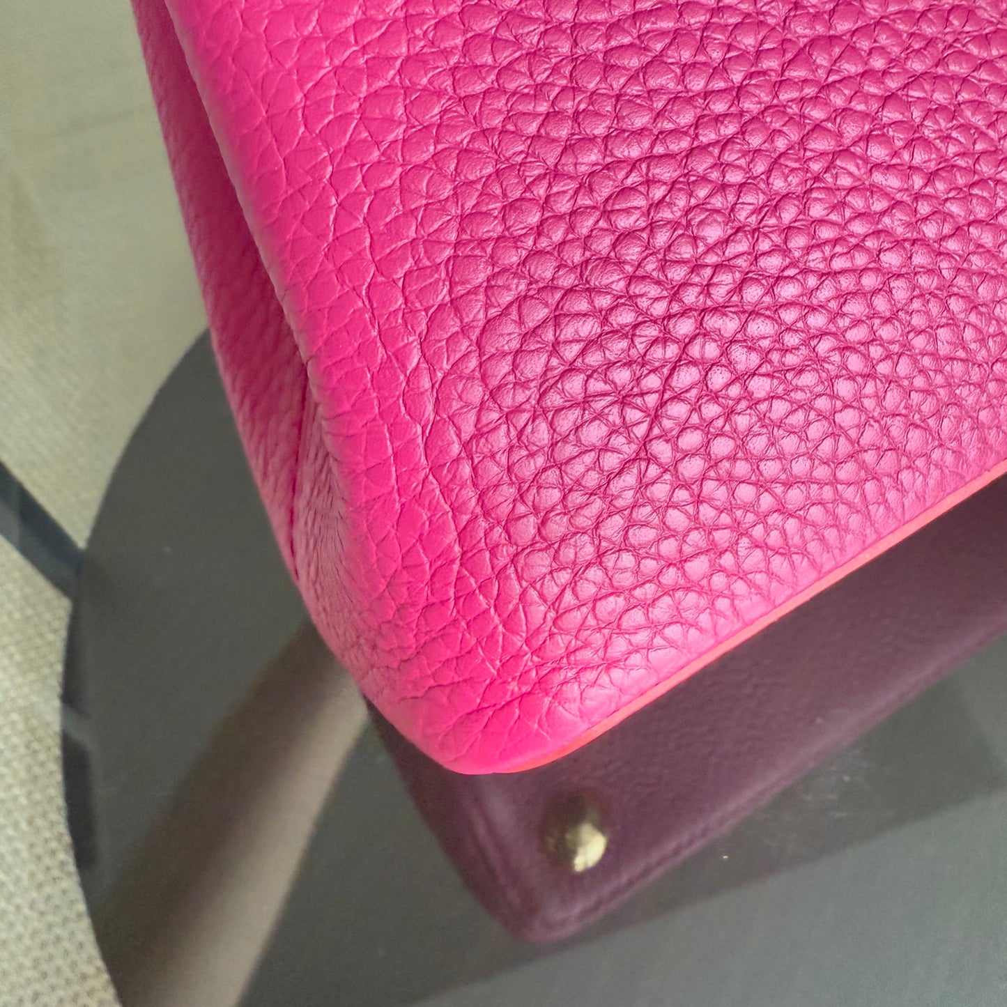 LV Capucines BB - 27CM Grained calfskin Hot pink Gold-tone hardware