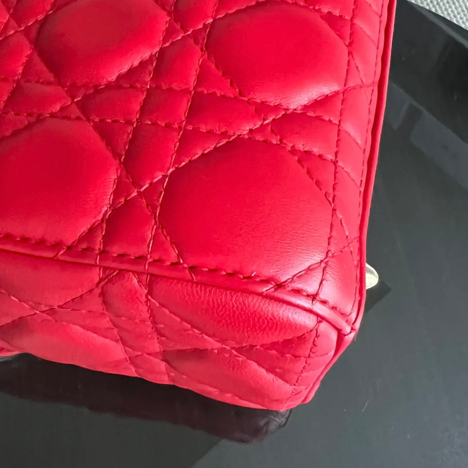 Kovancy Lady Petit rabat - Agneau Cannage, finitions or rouge