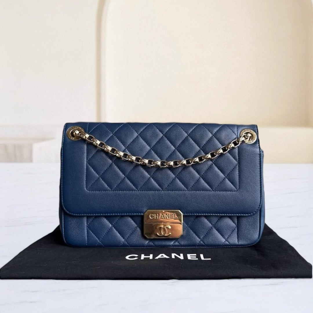 Kovancy Chic With Me Medium