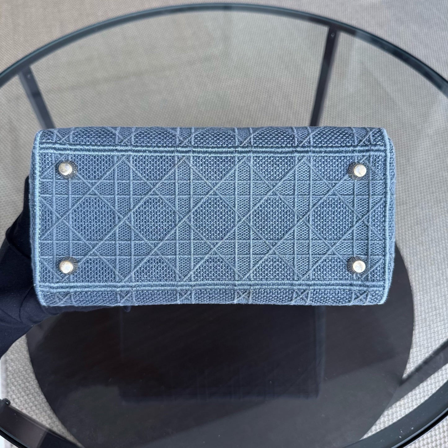 Kovancy Lady D-Lite - Cannage brodé bleu denim clair avec accessoires dorés