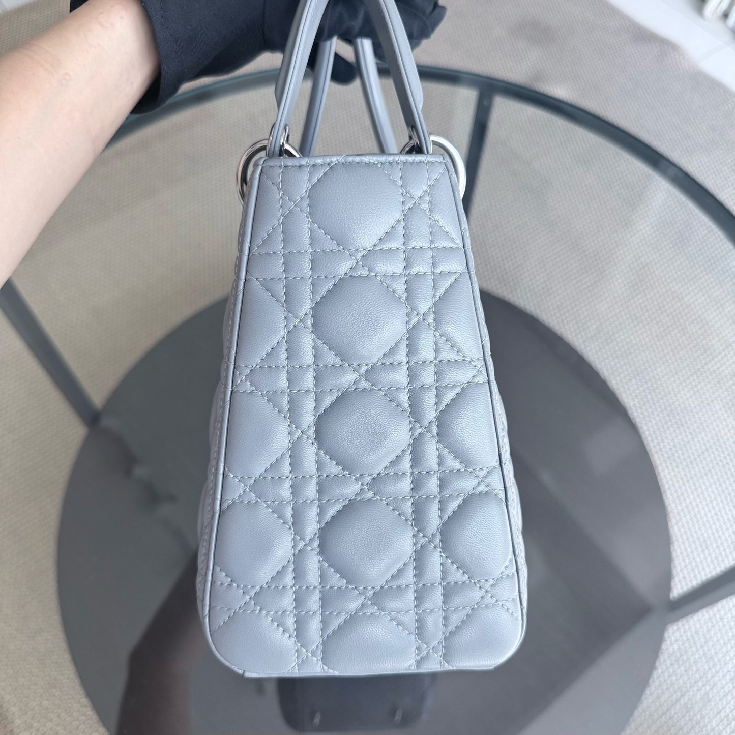 Kovancy Lady Moyen - Cuir d'agneau Cannage Gris Gris Quincaillerie argentée