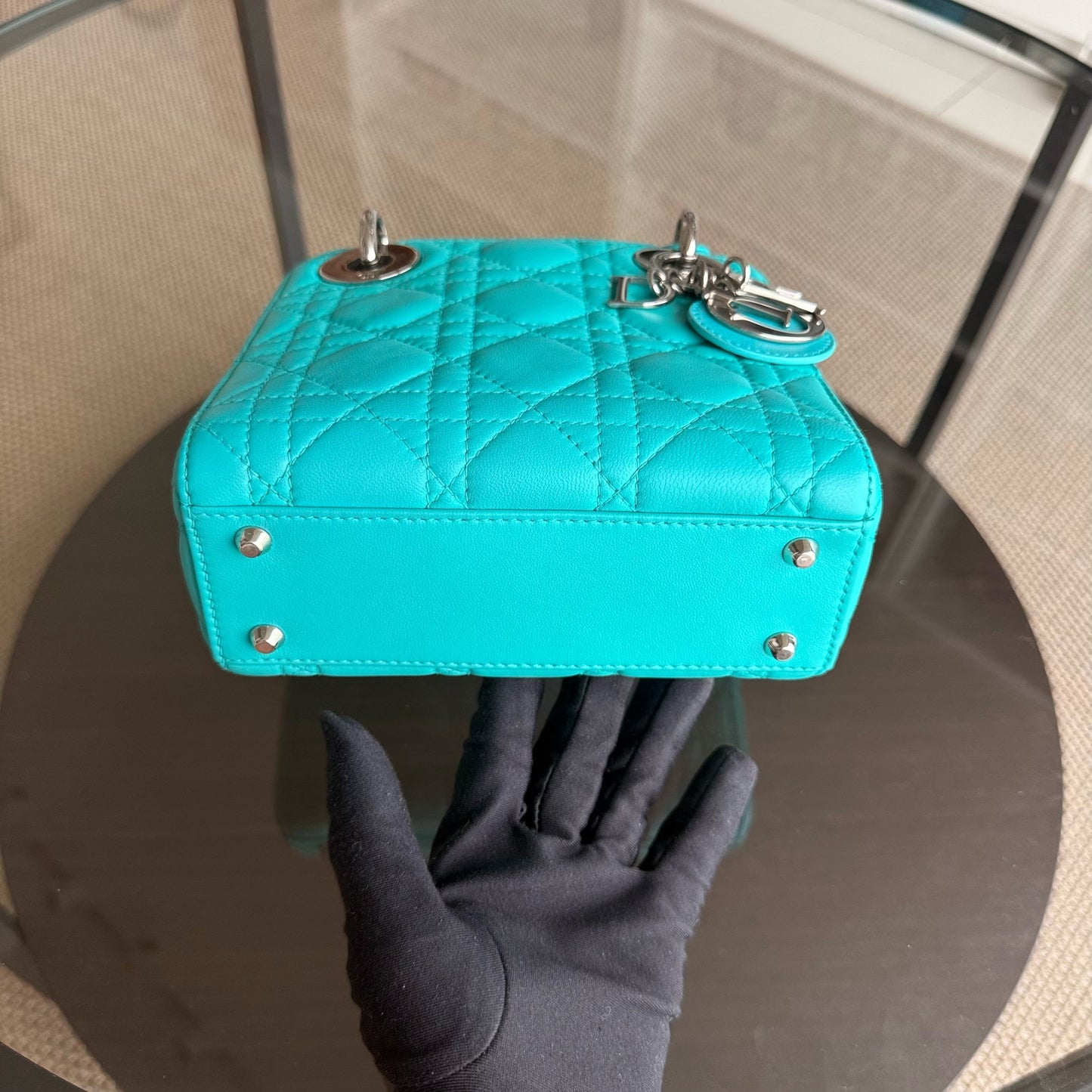 Kovancy Lady Mini - Sangle réglable en cuir d'agneau Cannage bleu cyan et matériel argenté